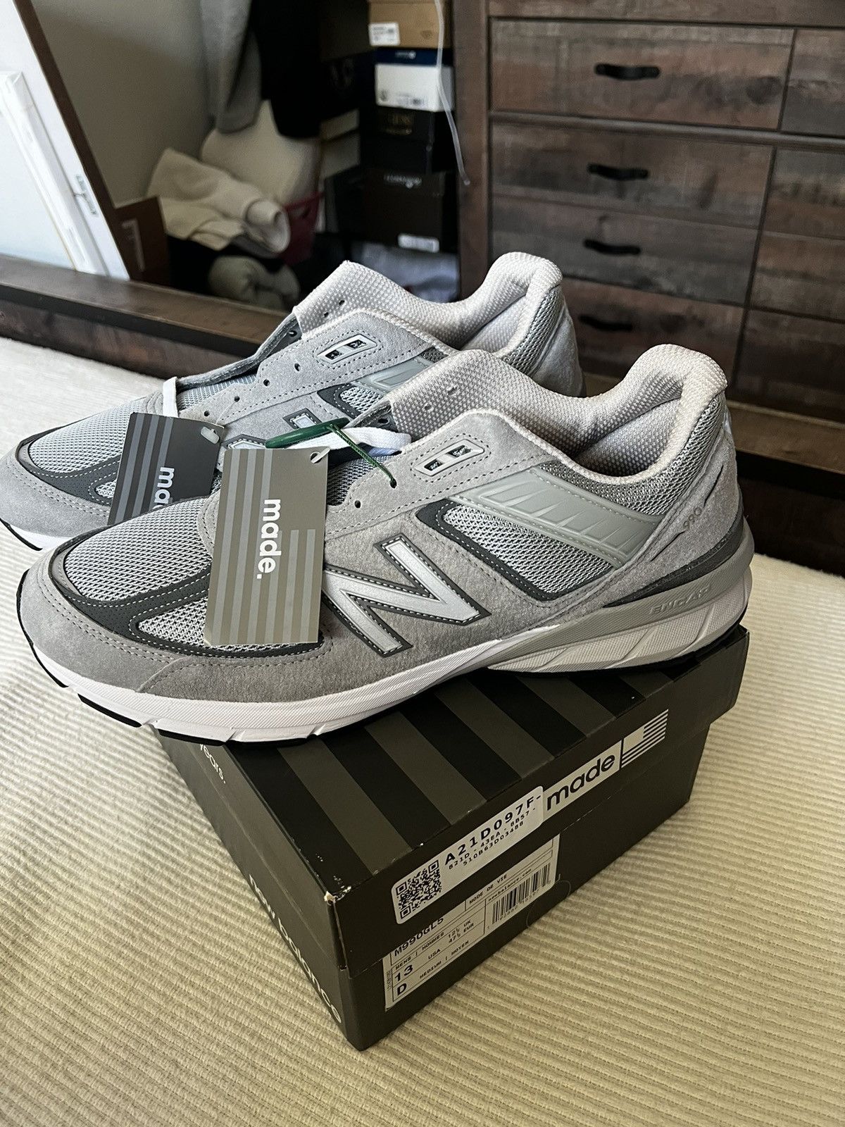 New Balance New balance 990 v5 Size US 13 / EU 46 - 3 Thumbnail