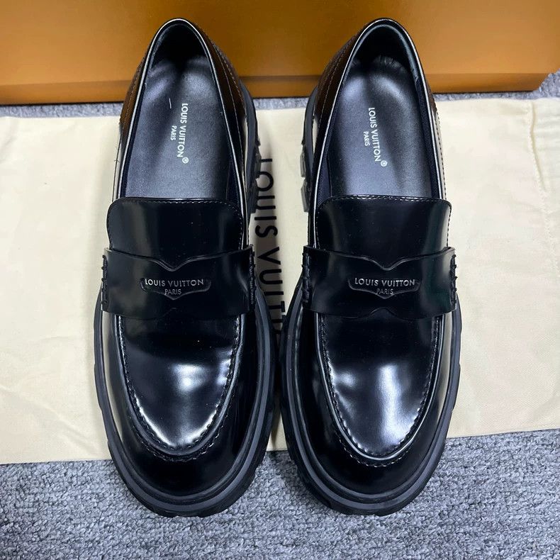 Louis Vuitton Louis Vuitton Black leather slip-on loafers with round toe Size US 6 / IT 36 - 3 Thumbnail