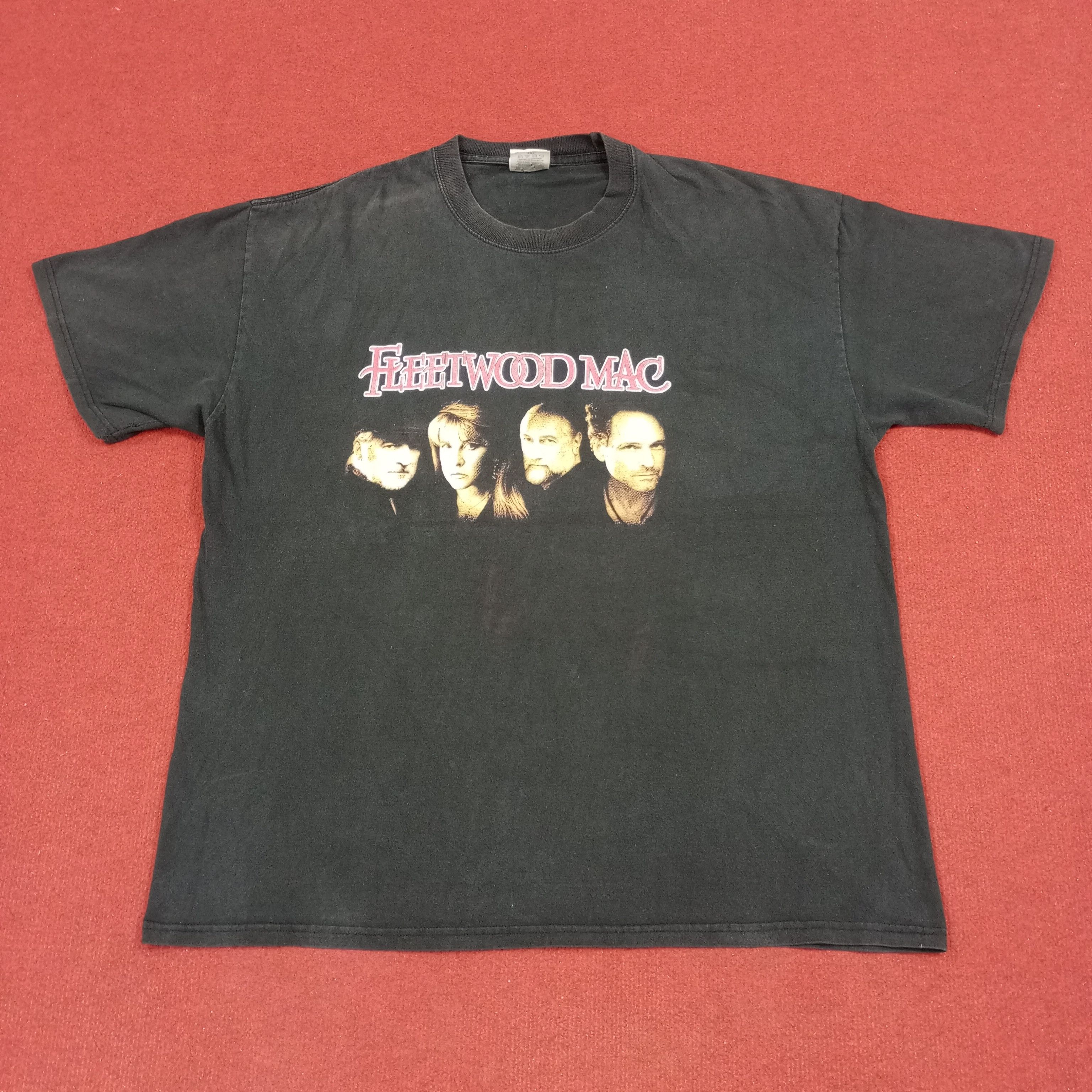 Band Tees × Vintage Fleetwood Mac Rock Band Music 2003 Tour Vintage Tshirt Size US XL / EU 56 / 4 - 1 Thumbnail
