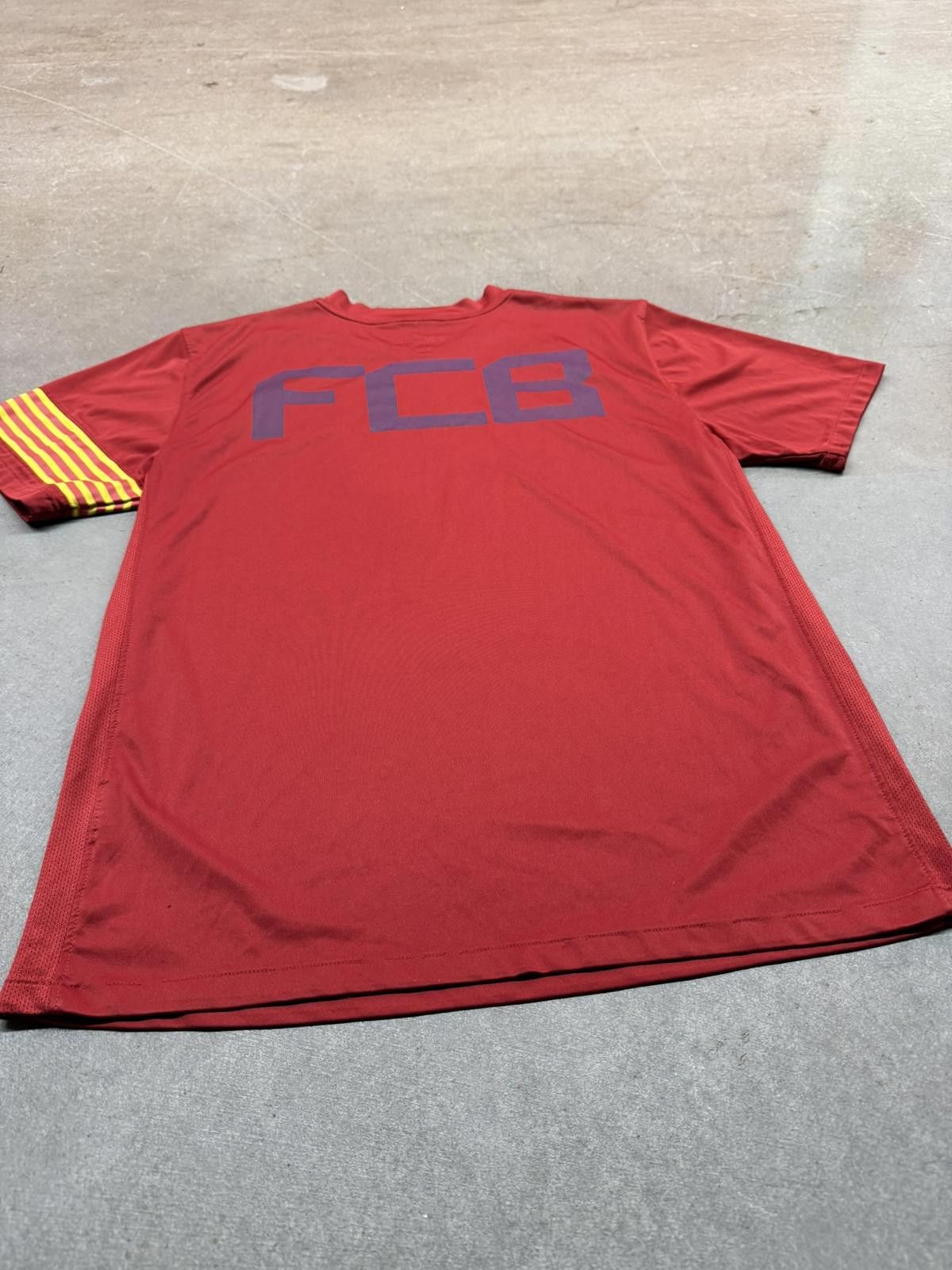 Nike 2010-11 Nike DRIFIT FC Barcelona Training Jersey Shirt Large Size US L / EU 52-54 / 3 - 5 Thumbnail