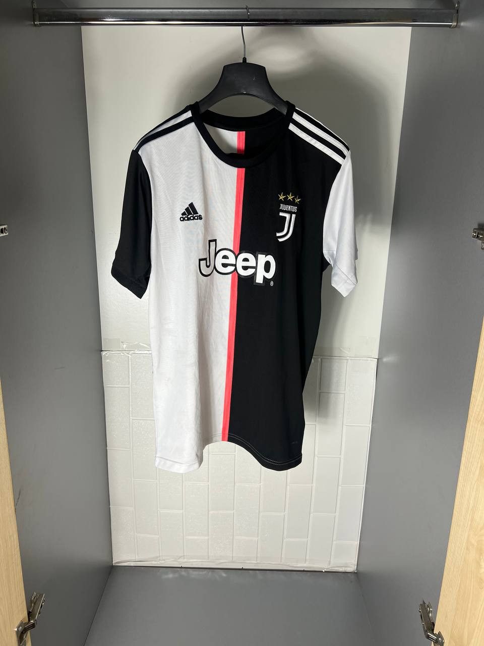 Vintage VERY RARE ADIDAS FC JUVENTUS ITALY SOCCER JERSEY RETRO Y2K Size US M / EU 48-50 / 2 - 2 Thumbnail