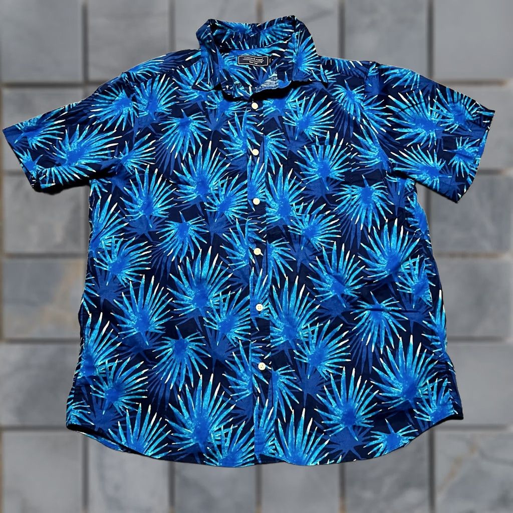 Vineyard Vines Vineyard Vines Shirt Mens Large Button Up Floral Hawaiian Blue Short Sleeve Mens L Blue Floral Hawaiian Shirt Size US L / EU 52-54 / 3 - 1 Thumbnail