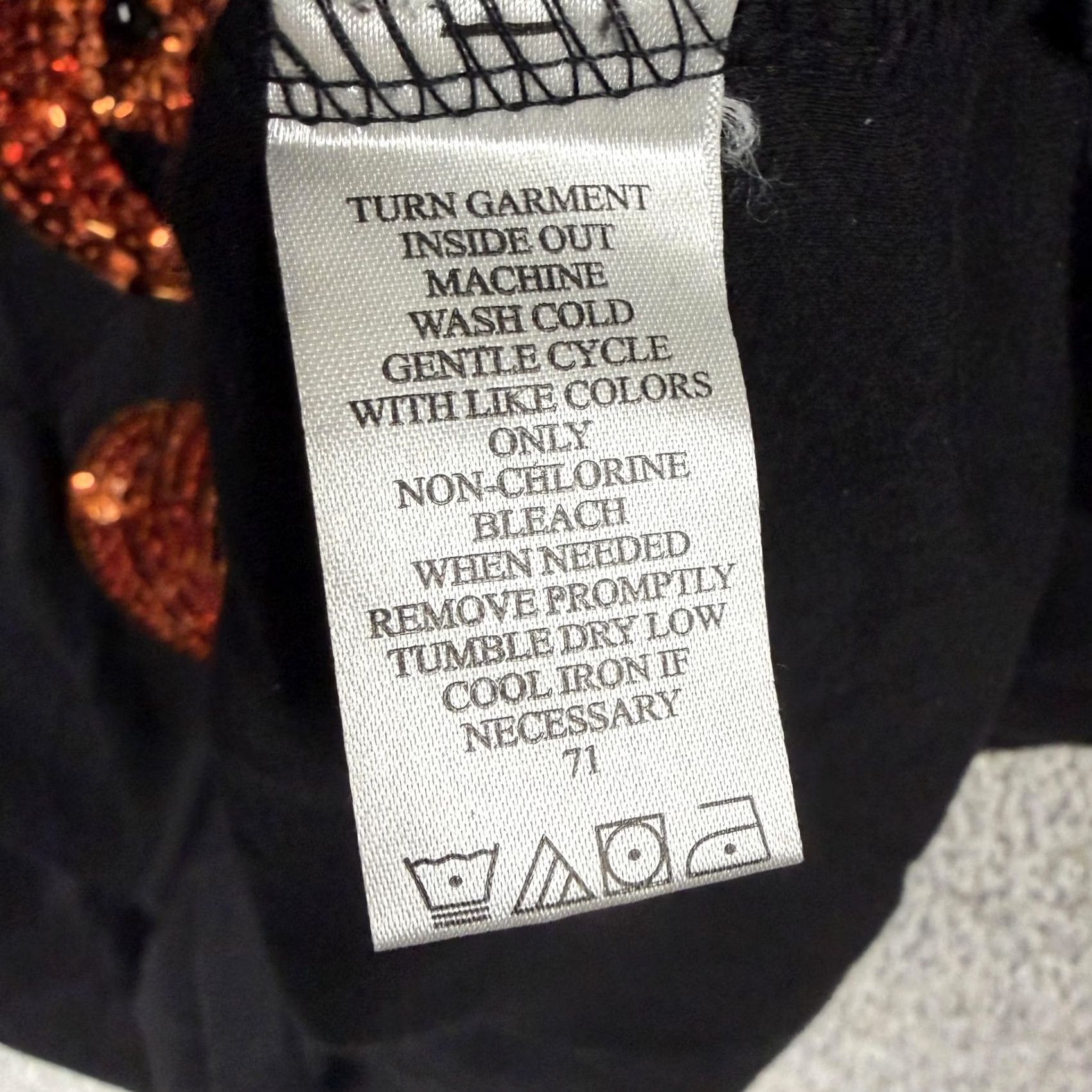Vintage VINTAGE 90s Halloween Jack-O-Lantern Pumpkin Sequin Shirt L Studio Treat Womens Long Sleeve T-Shirt Black Shirts Mens Womens Boys Girls Size L / US 10 / IT 46 - 6 Thumbnail