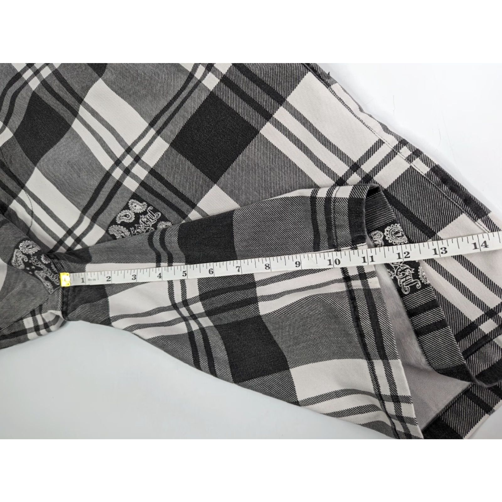 No Fear No Fear Mens No Fear SoCal Shorts Plaid Cotton Polyester Black 36 Knit, Regular, Flat Front | 90s 2000s Skater Grunge Y2K Casual Mens Size US 36 / EU 52 - 4 Thumbnail