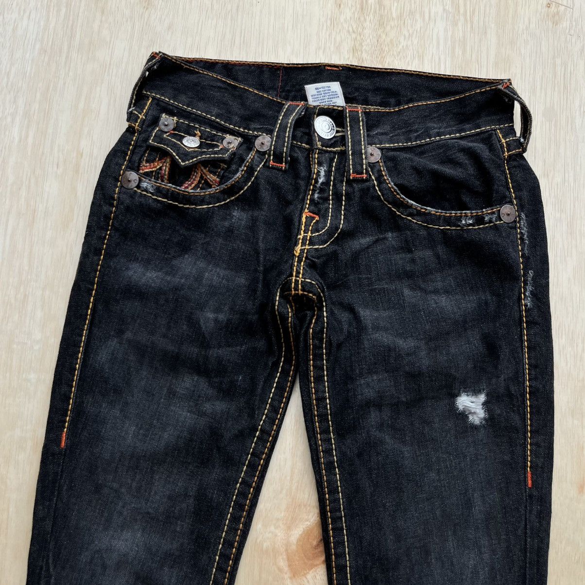 True Religion TRUE RELIGION WASHED JEANS DISTRESSED FLARE DENIM Size 26" / US 2 / IT 38 - 8 Thumbnail