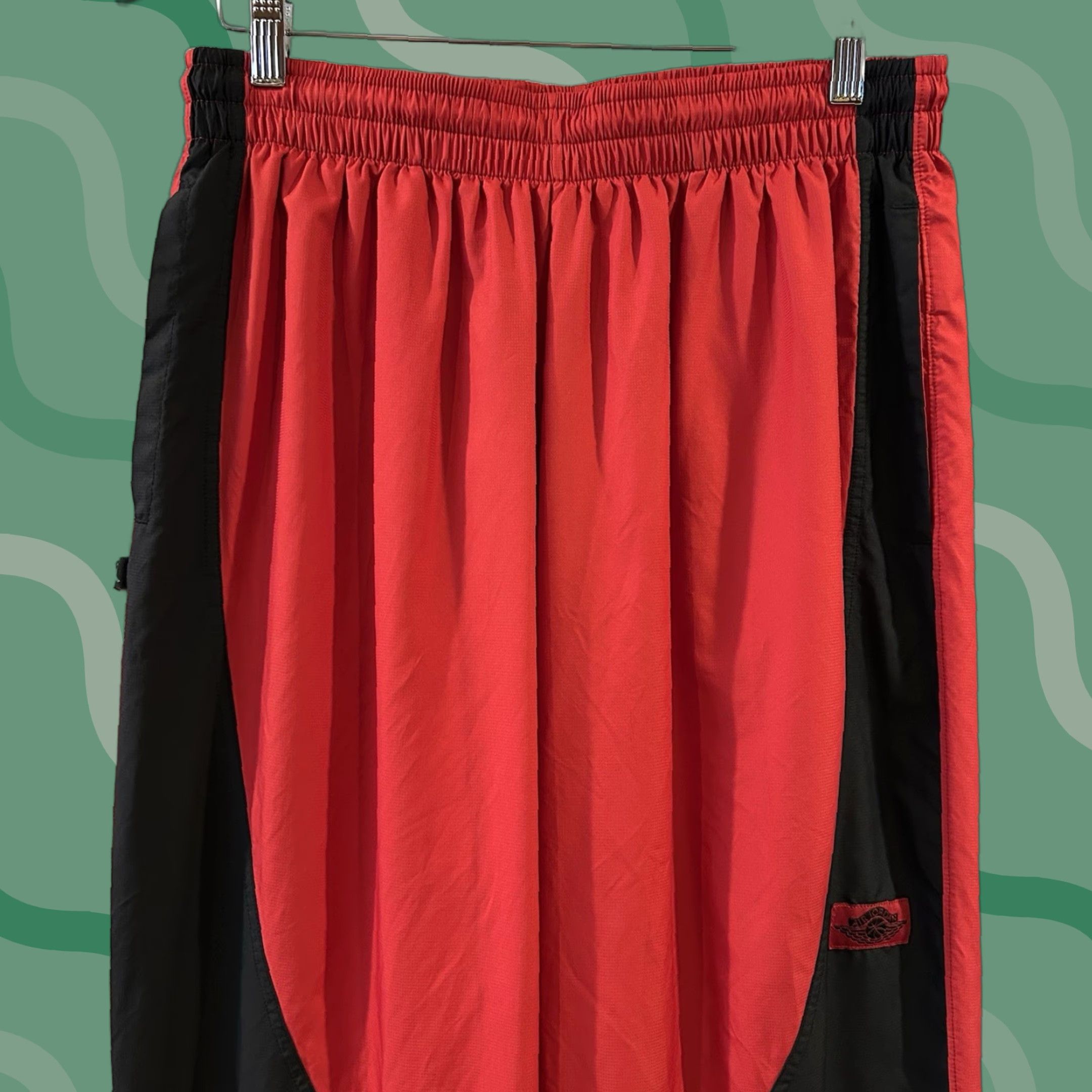Nike Air Jordan Track Pants Men’s XL Red Black Tapered Regular Waist 30 Inseam 29 Retro Gym Basketball Running