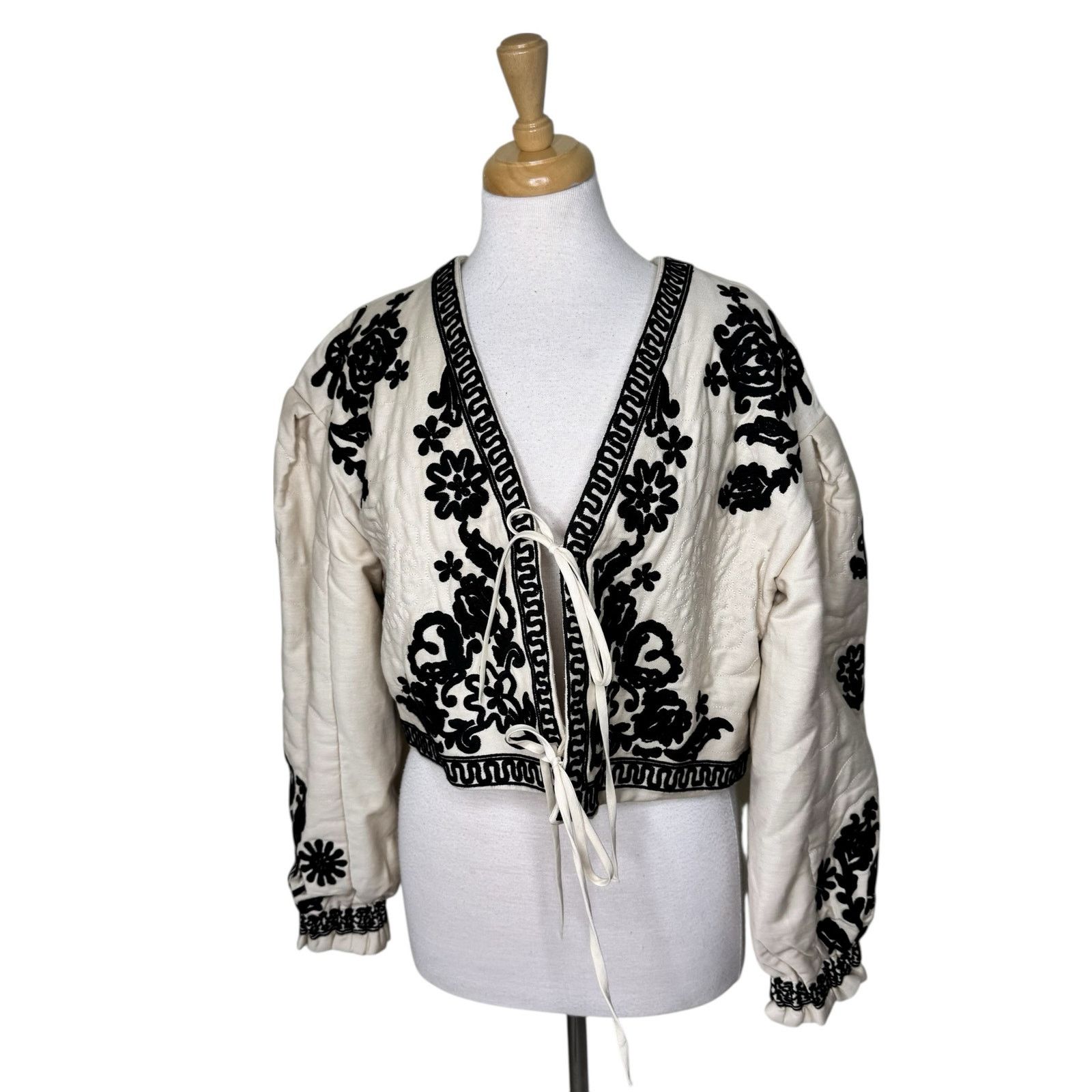 Free People FREE PEOPLE Bali Mabel Embroidered Cotton Jacket Cream Size S / US 4 / IT 40 - 1 Thumbnail