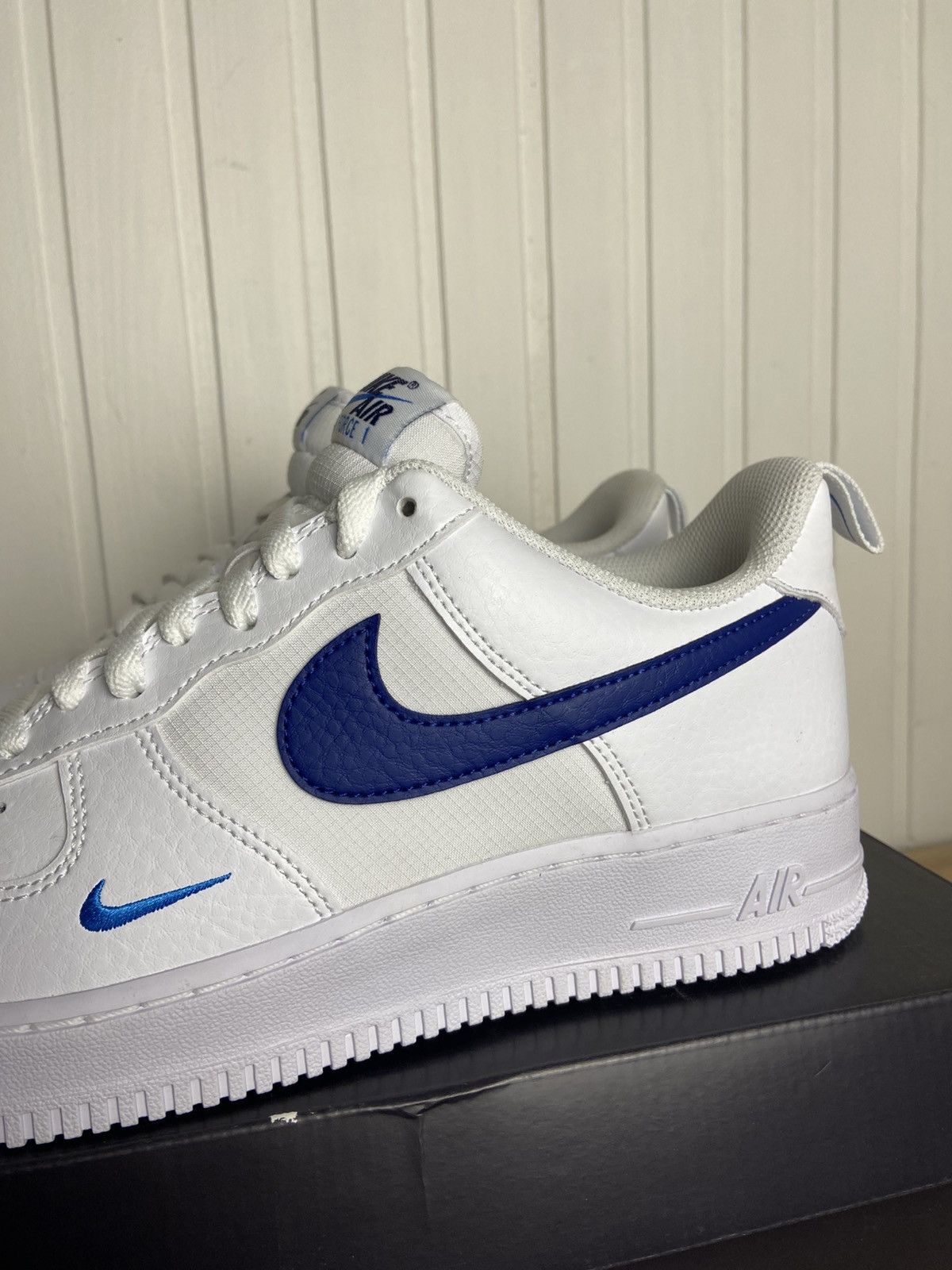 Nike New Nike Air Force 1 Low "White Light Deep Royal" Size 10US Size US 10 / EU 43 - 2 Thumbnail