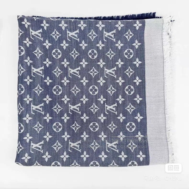 Louis Vuitton Louis Vuitton Blue Denim Scarf Size ONE SIZE - 2 Thumbnail