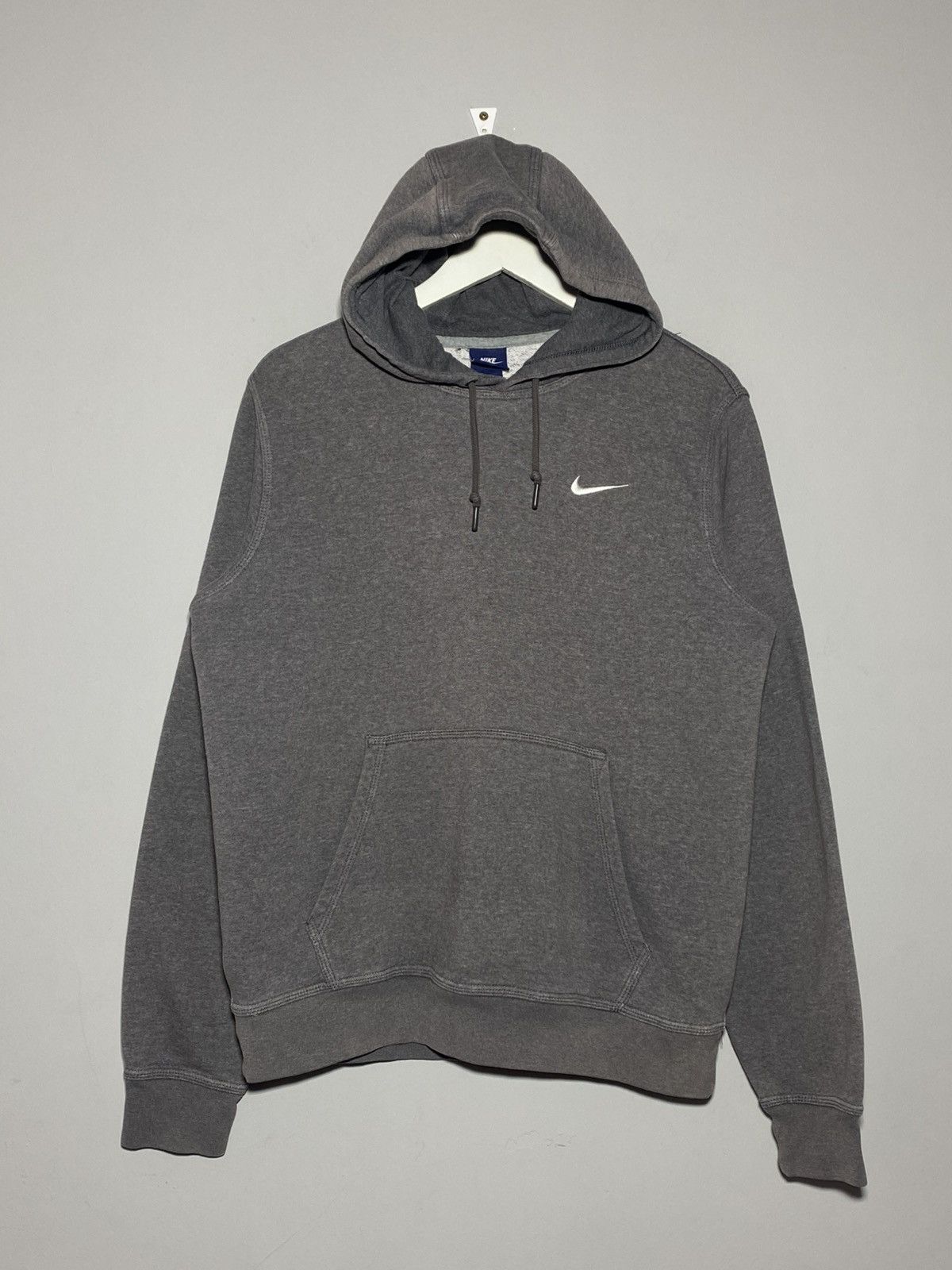 Nike 🔥 NIKE 00s GREY SWOOSH LOGO ESSENTIALS STREETWEAR Size US M / EU 48-50 / 2 - 1 Thumbnail
