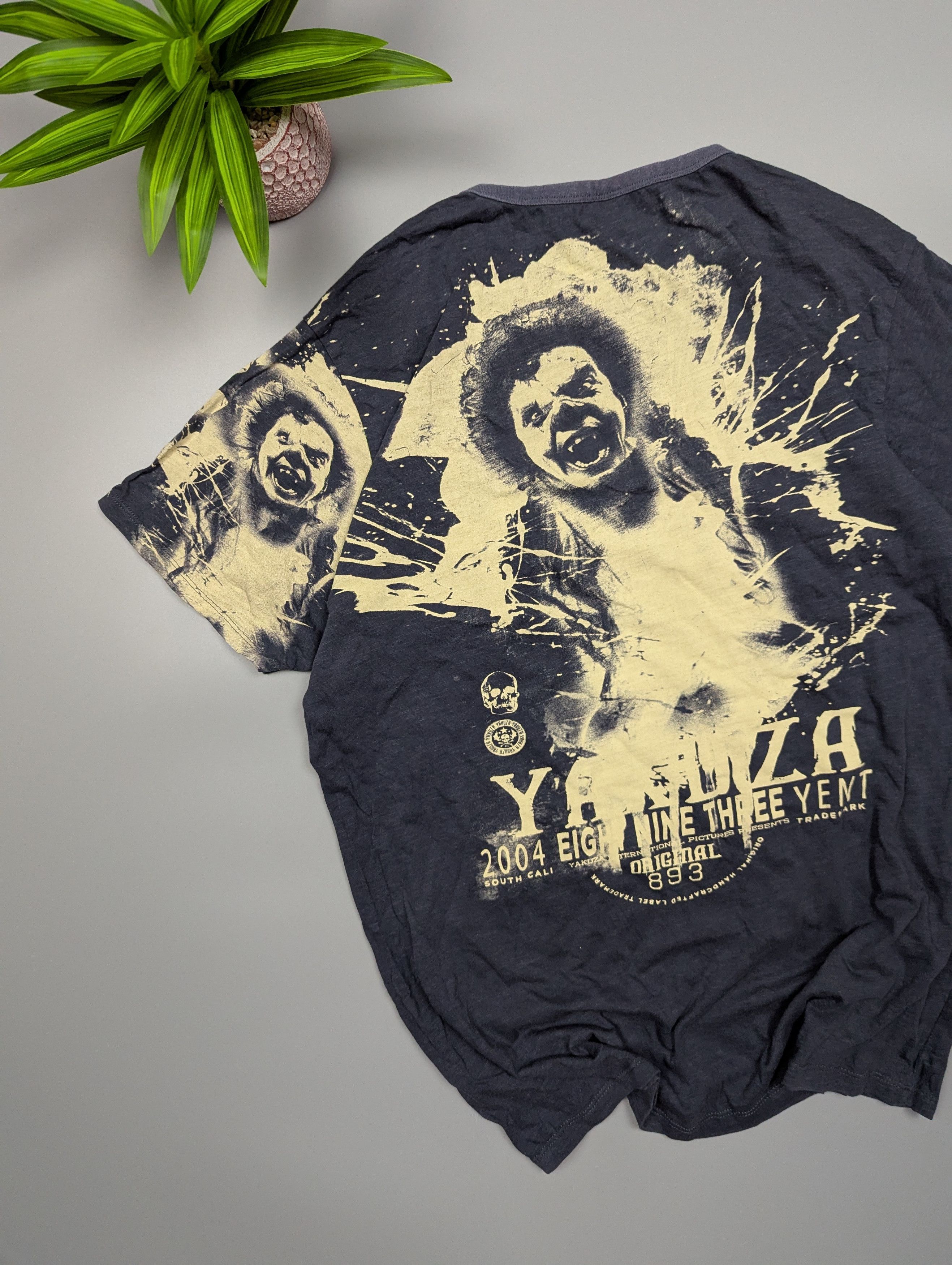 Japanese Brand × Vintage Yakuza Skull Graphic T-Shirt Size L Grunge Rare Streetwear Size US L / EU 52-54 / 3 - 2 Thumbnail