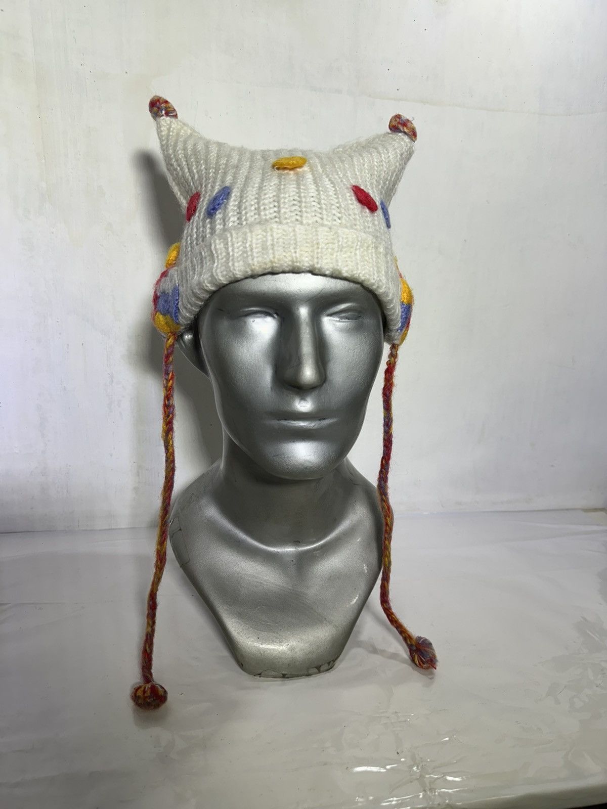 Handmade Unknown Japanese Horn Beanie hats Size ONE SIZE - 1 Thumbnail