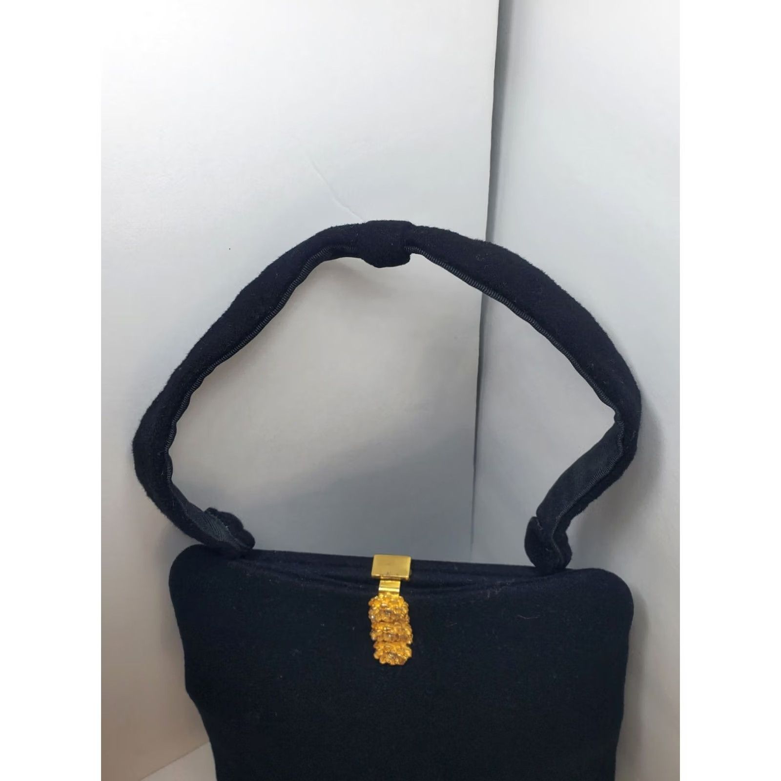 Vintage VINTAGE Harry Rosenfeld Felt Bag Black Suede Gold Floral Clasp Single Handle Formal Womens 1950s Size ONE SIZE - 7 Thumbnail