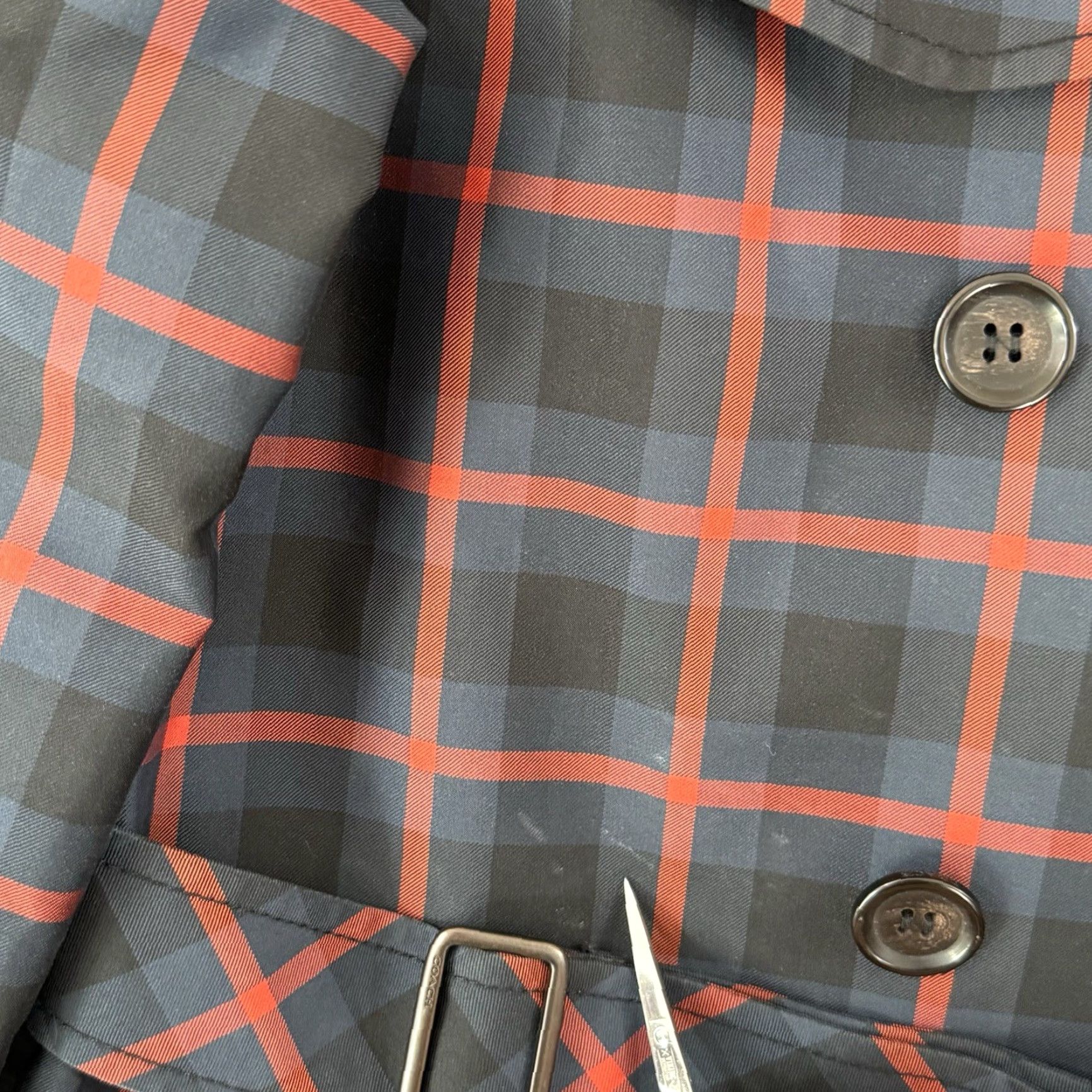 Coach VINTAGE Coach Trench Coat Women’s Medium Plaid Short Double Breasted Tattersall Belted Size 32" / US 10 / IT 46 - 7 Thumbnail