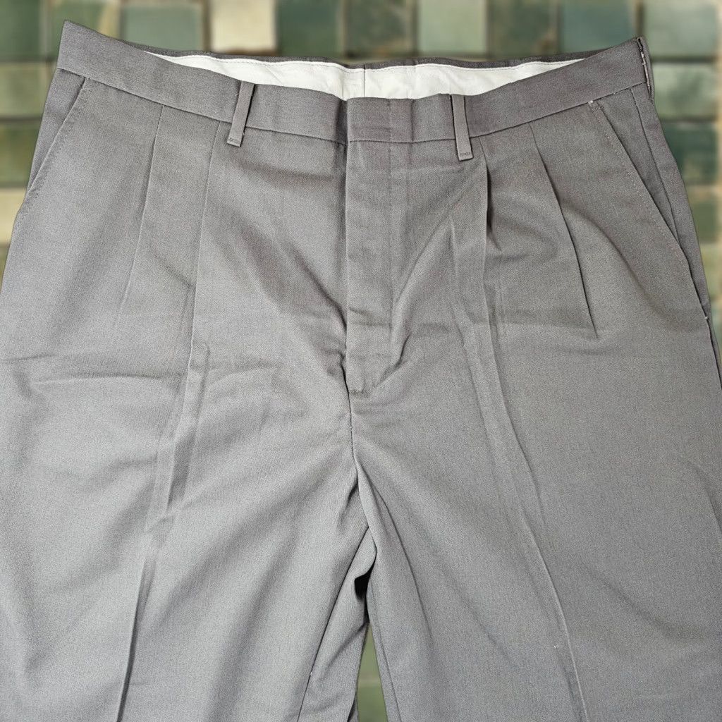 Vintage Edwards Mens Dress Pants 38x27 Gray Classic Fit Pleated Cotton Polyester Woven Size US 38 / EU 54 - 1 Thumbnail