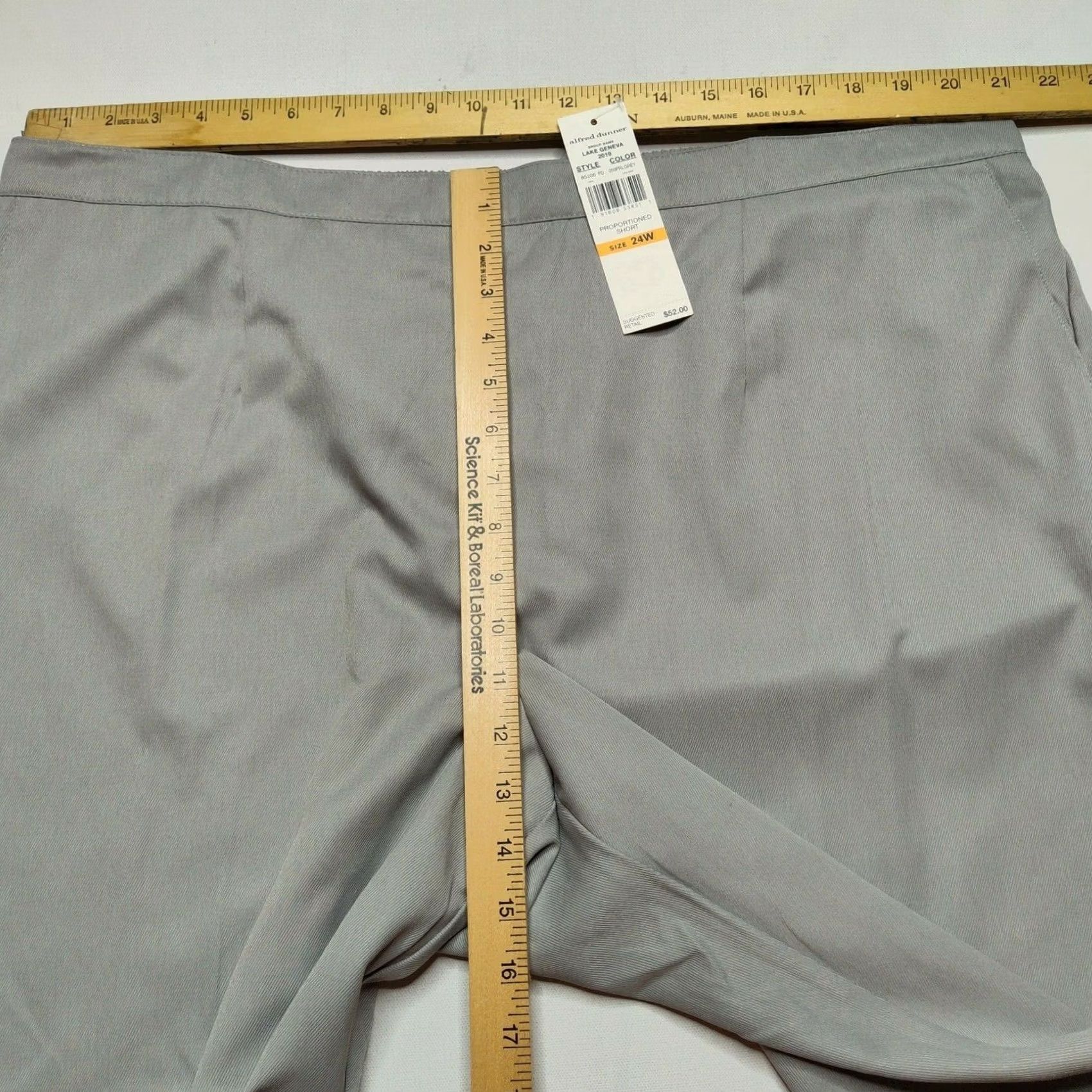 Vintage Alfred Dunner Lake Geneva Women's Plus 24W Short Pull On Pearl Grey Pants NEW P Size 42" / US 20 - 5 Thumbnail