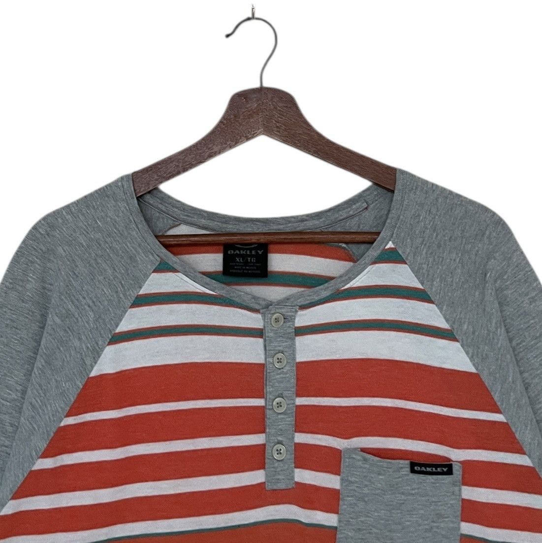 Oakley Vintage Brand Oakley Stripe T-shirt 2000s Size US XL / EU 56 / 4 - 7 Thumbnail