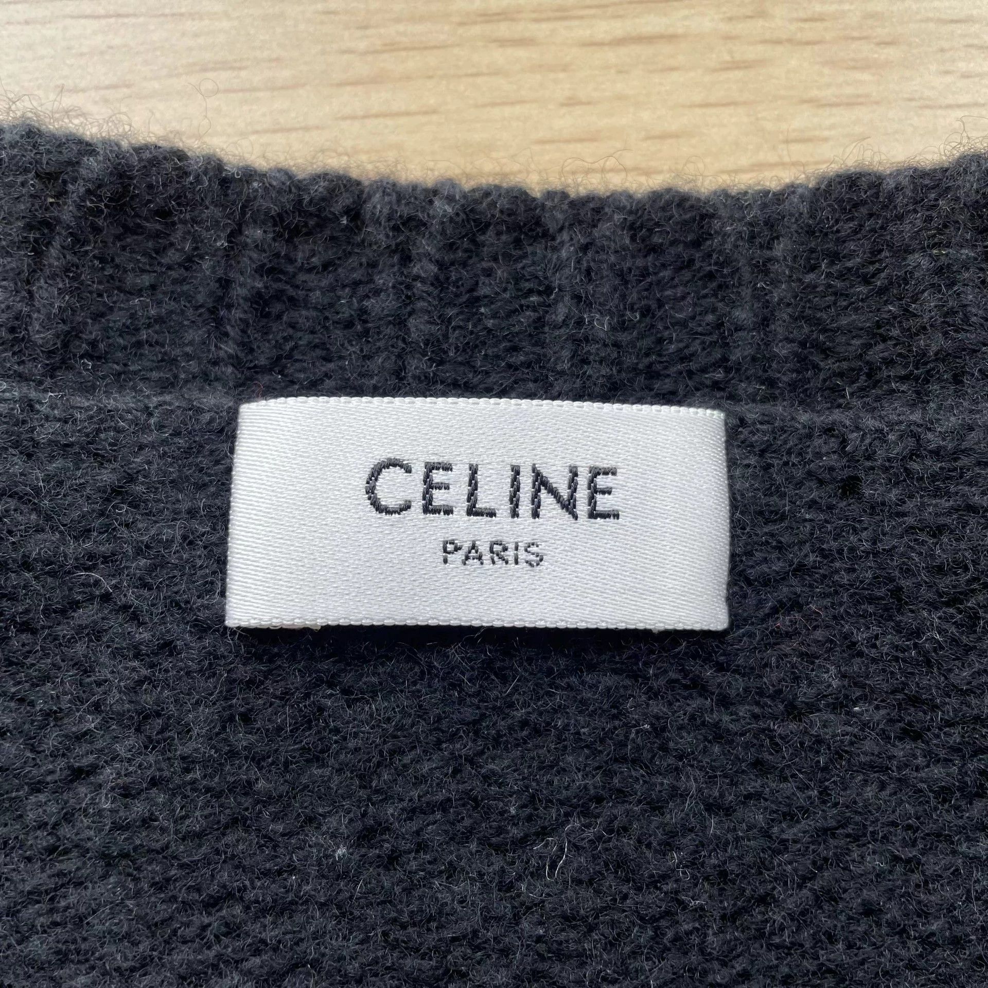 Celine Celine Red Lip Embroidered WoolCashmere OS Sweater XXL 98N Size XXL / US 16-18 / IT 52-54 - 5 Thumbnail