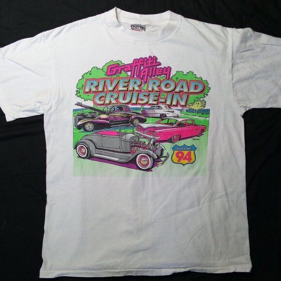 Vintage Vintage Graffiti Alley River Road Classic Cars Neon T-Shirt Size US L / EU 52-54 / 3 - 2 Thumbnail