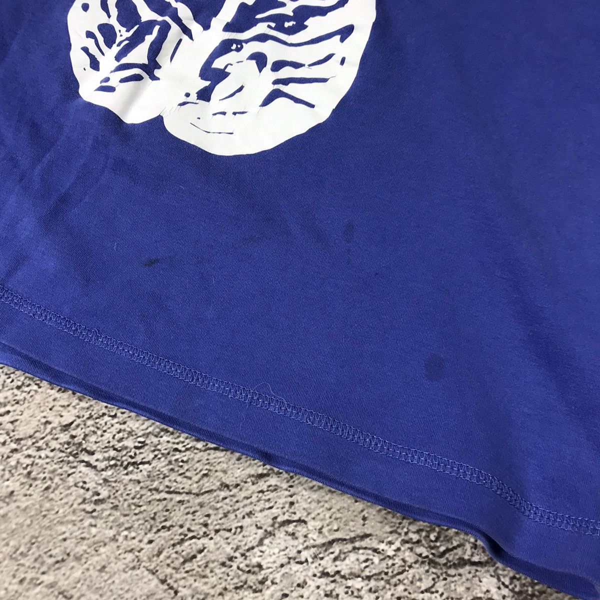Vintage Vintage Y2K Graphic Tee Brain Print Streetwear Blue Boxy M Size US M / EU 48-50 / 2 - 4 Thumbnail