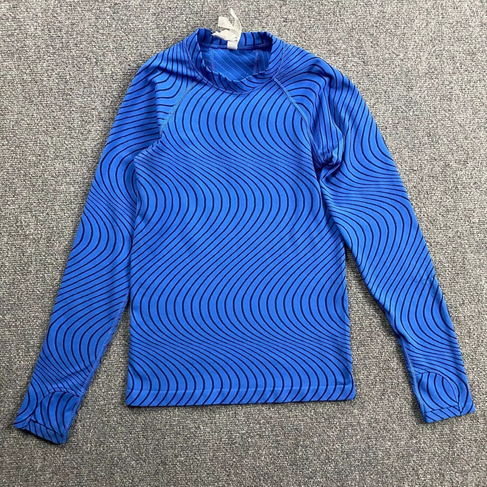 Athleta Athleta Top Women's XS Blue Pullover Wavy Stripes Size XS / US 0-2 / IT 36-38 - 1 Thumbnail