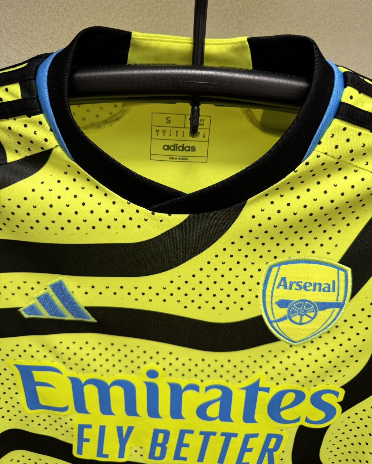 Adidas Arsenal London adidas soccer jersey 2023 S Size US S / EU 44-46 / 1 - 7 Thumbnail