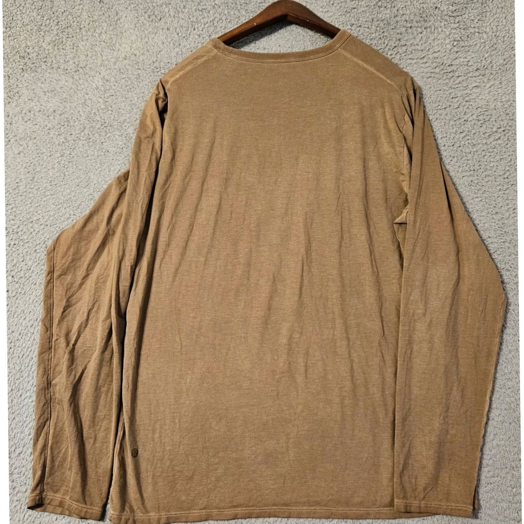 Lululemon Lululemon Mens Fundamental Long Sleeve Shirt Crewneck Tee Brown XL Size US XL / EU 56 / 4 - 2 Thumbnail