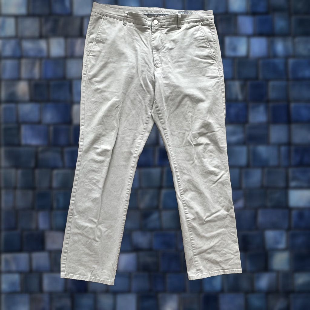 Bonobos Bonobos Slim Straight Leg Chino Pants Mens 38x32 Beige Flat Front Office Workwear pants Size US 38 / EU 54 - 1 Thumbnail
