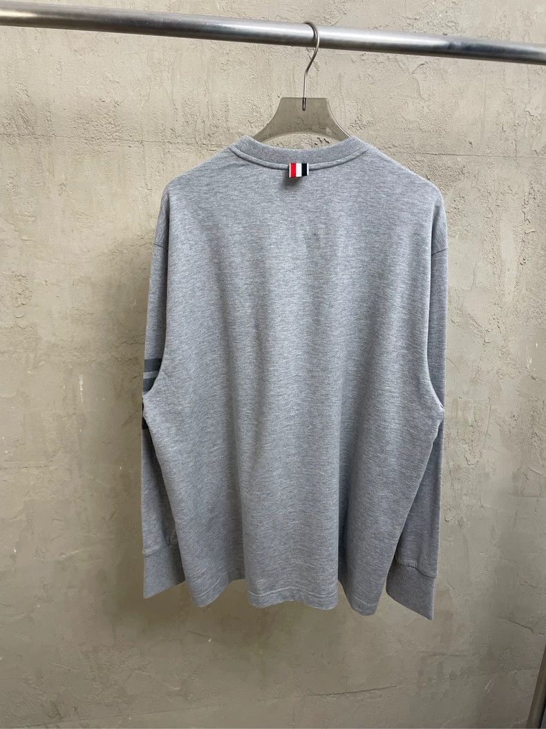 Thom Browne Thom browne Gray classic four-striped long-sleeved T-shirt Size US XXS / EU 40 - 2 Thumbnail
