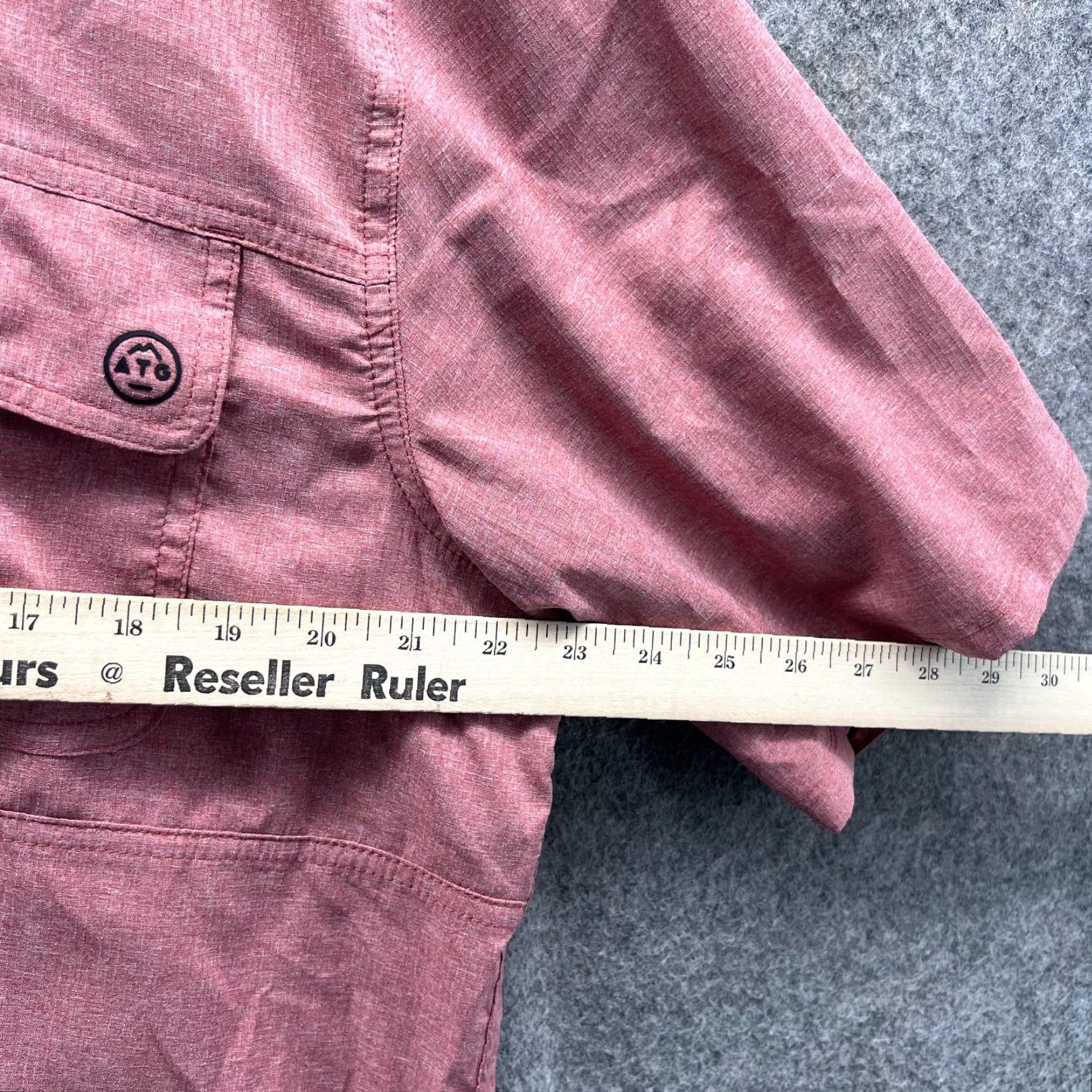 Wrangler VINTAGE Wrangler Shirt Men Large Pink Button Down ATG Outdoors Hiking Pocket Vented Size US L / EU 52-54 / 3 - 4 Thumbnail