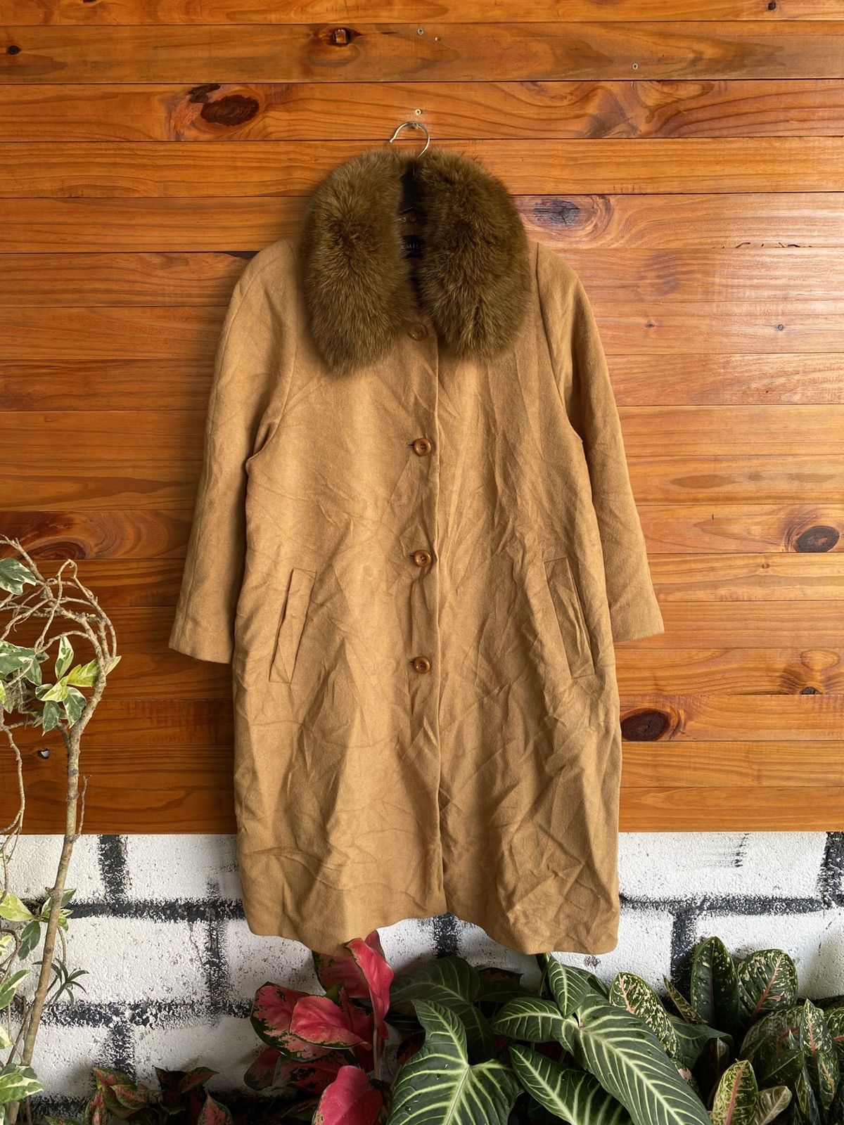 Japanese Brand Vintage AMISTA Camel Wool Coat with Real Fur Collar Elegant Size L / US 10 / IT 46 - 3 Thumbnail