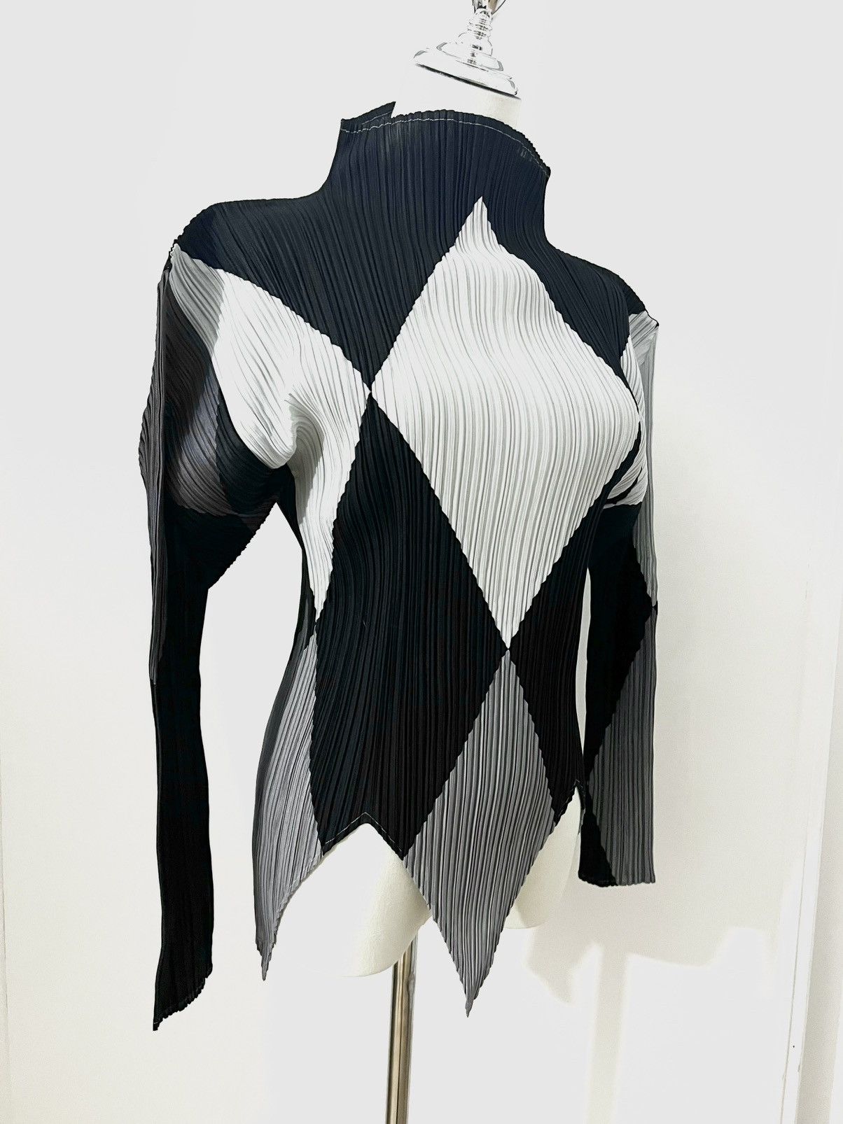 Issey Miyake Pleats Please Issey Miyake Long Sleeve Top Size M / US 6-8 / IT 42-44 - 3 Thumbnail