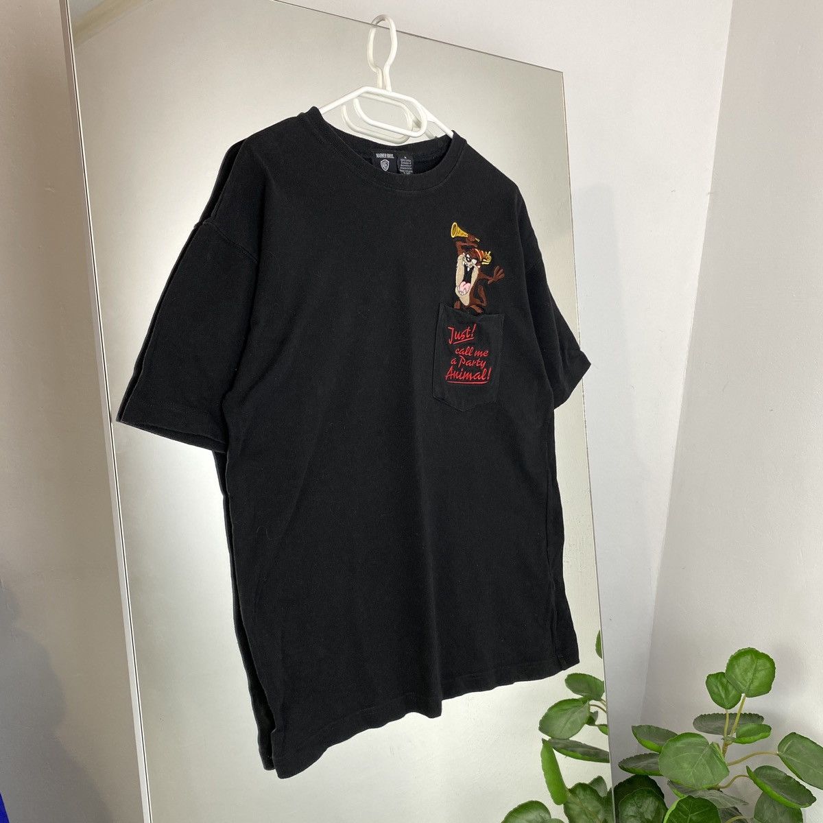 Warner Bros 1996 Looney Tunes Taz vintage Warner bros t-shirt Size US M / EU 48-50 / 2 - 1 Thumbnail