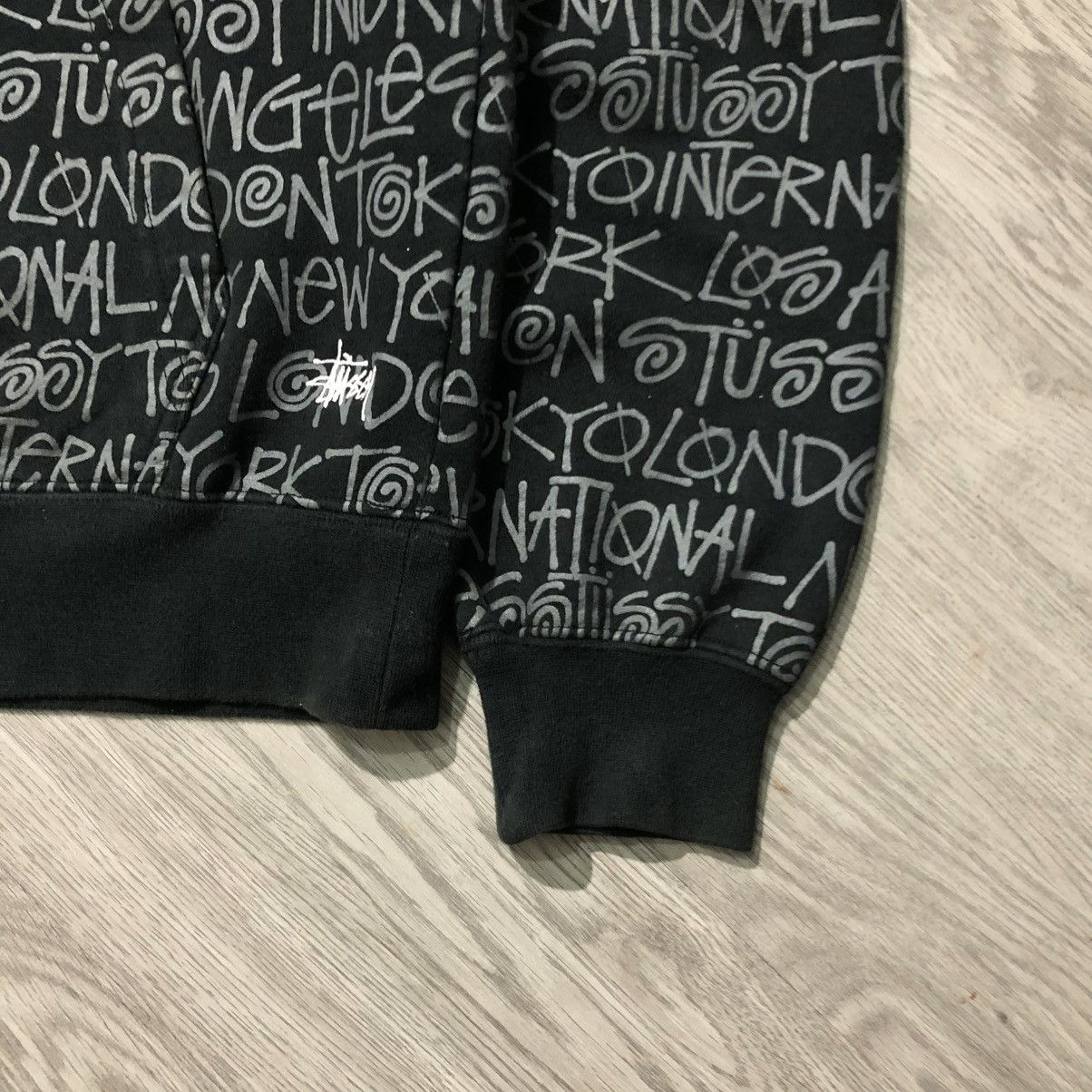 Stussy 2000s Stussy World Tour Monogram Logo Pull Over Hoodie Black Size US L / EU 52-54 / 3 - 5 Thumbnail