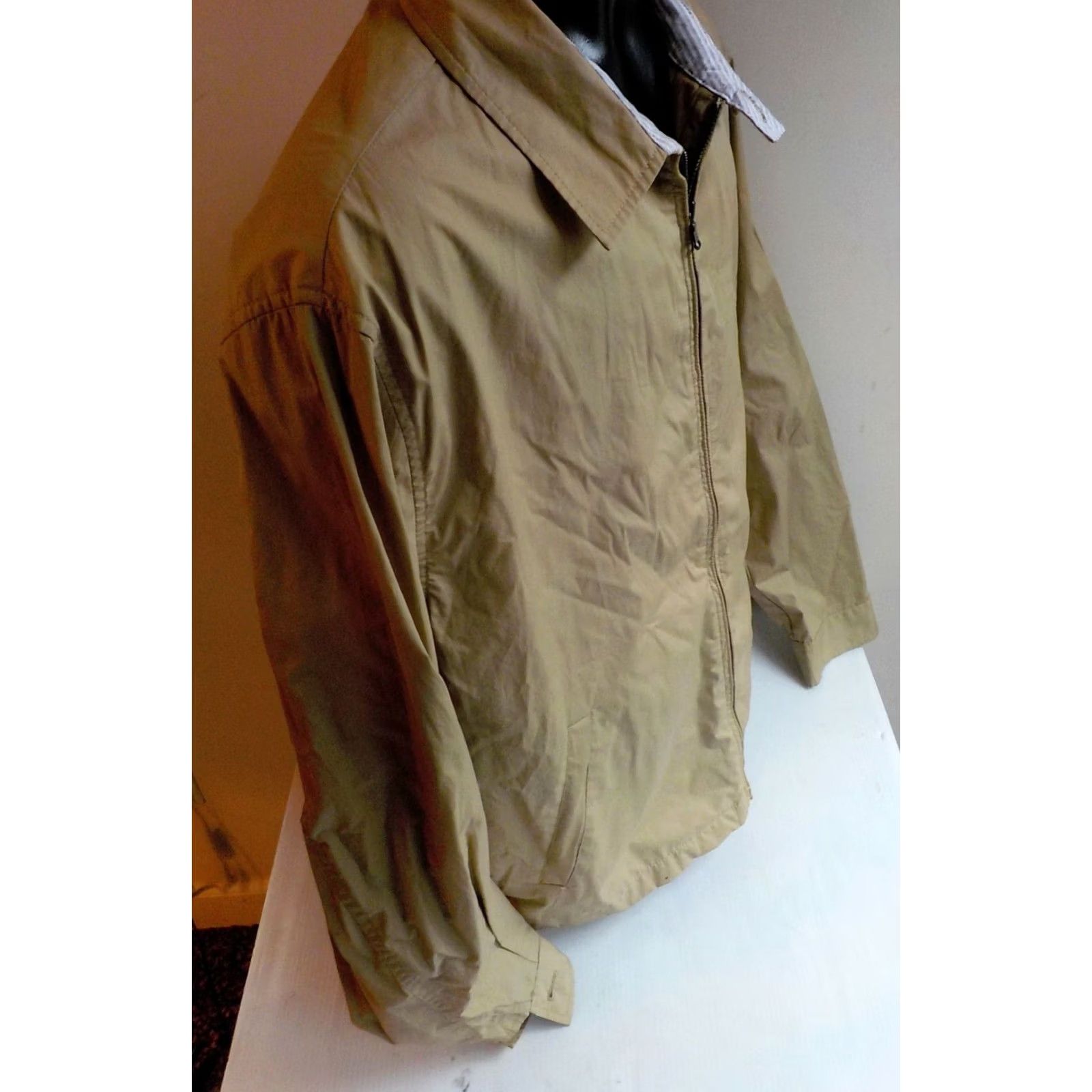 Tommy Hilfiger TOMMY HILFIGER Zipper Front Jacket Khaki 100% Cotton Crest on Chest SZ XL Mens Windbreaker Size US XL / EU 56 / 4 - 4 Thumbnail