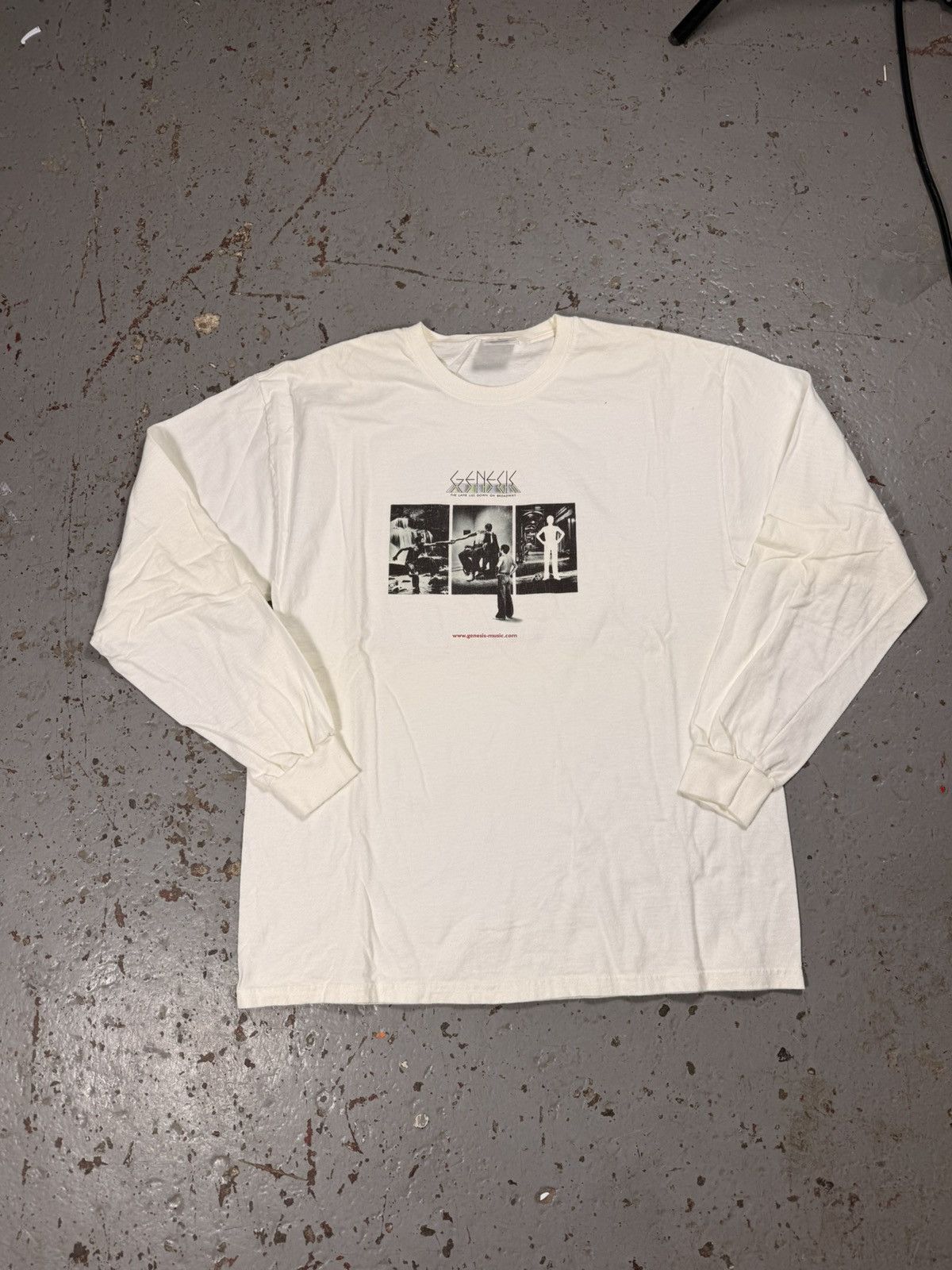 Other Vintage Genesis The Lamb Lies Down On Broadway Tour Tee Size US L / EU 52-54 / 3 - 1 Thumbnail