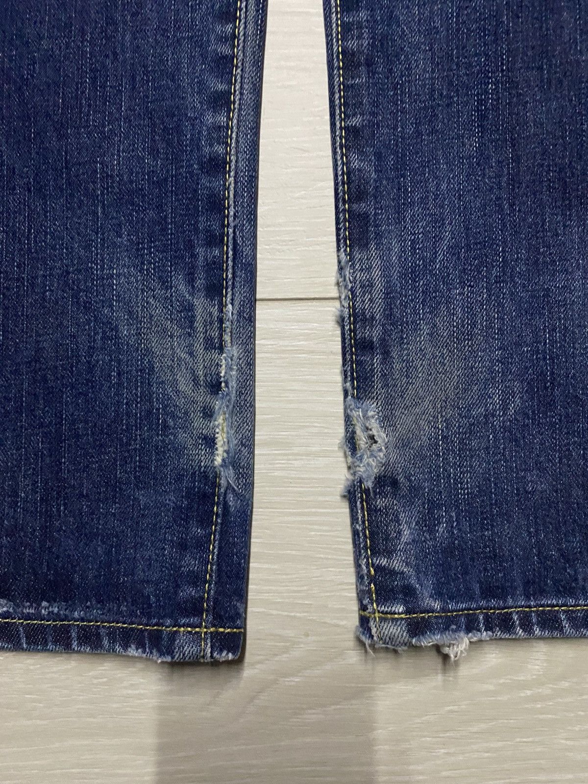 Japanese Brand Vintage Clothing Japanese Brand Blue Wash Distressed Jeans Size US 33 - 10 Thumbnail