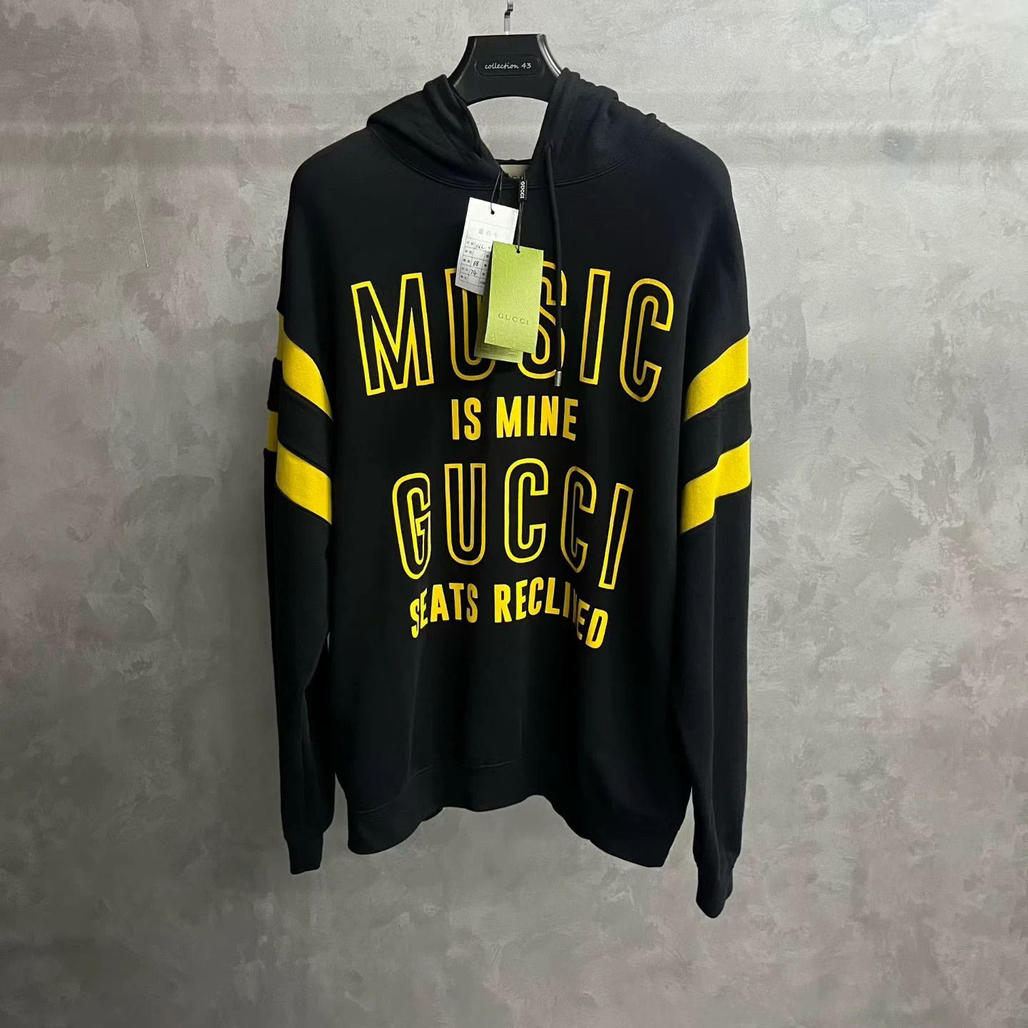 Gucci Gucci Retro Graphic Black T-Shirt XXL Women Size XXL / US 16-18 / IT 52-54 - 1 Thumbnail