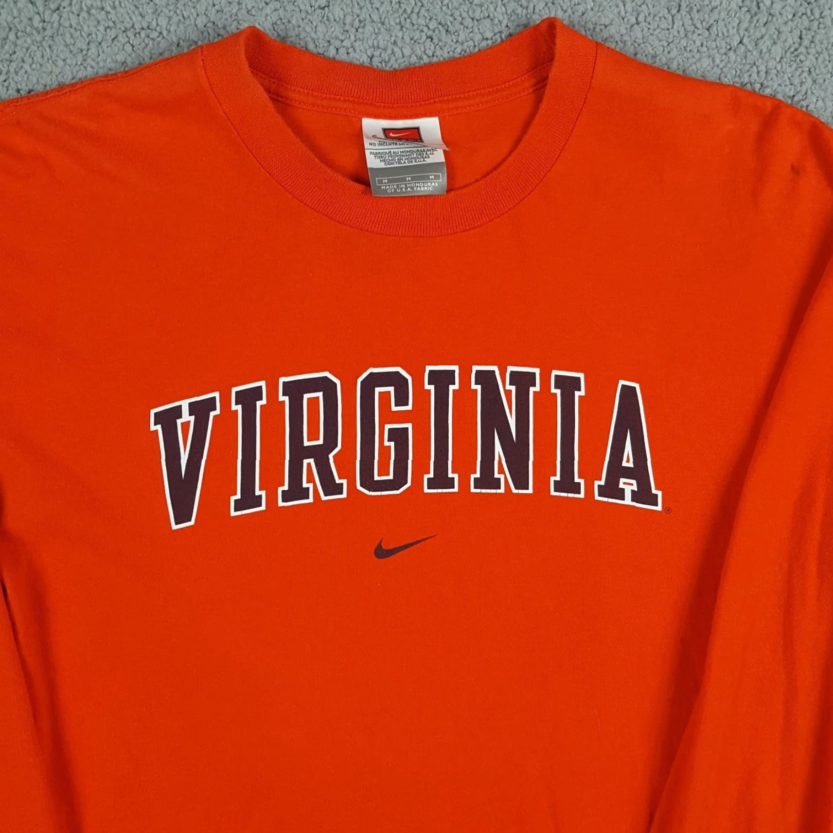Nike VINTAGE Nike College T-Shirt Men Medium Orange 90s Retro University Football Basketball Size US M / EU 48-50 / 2 - 2 Thumbnail
