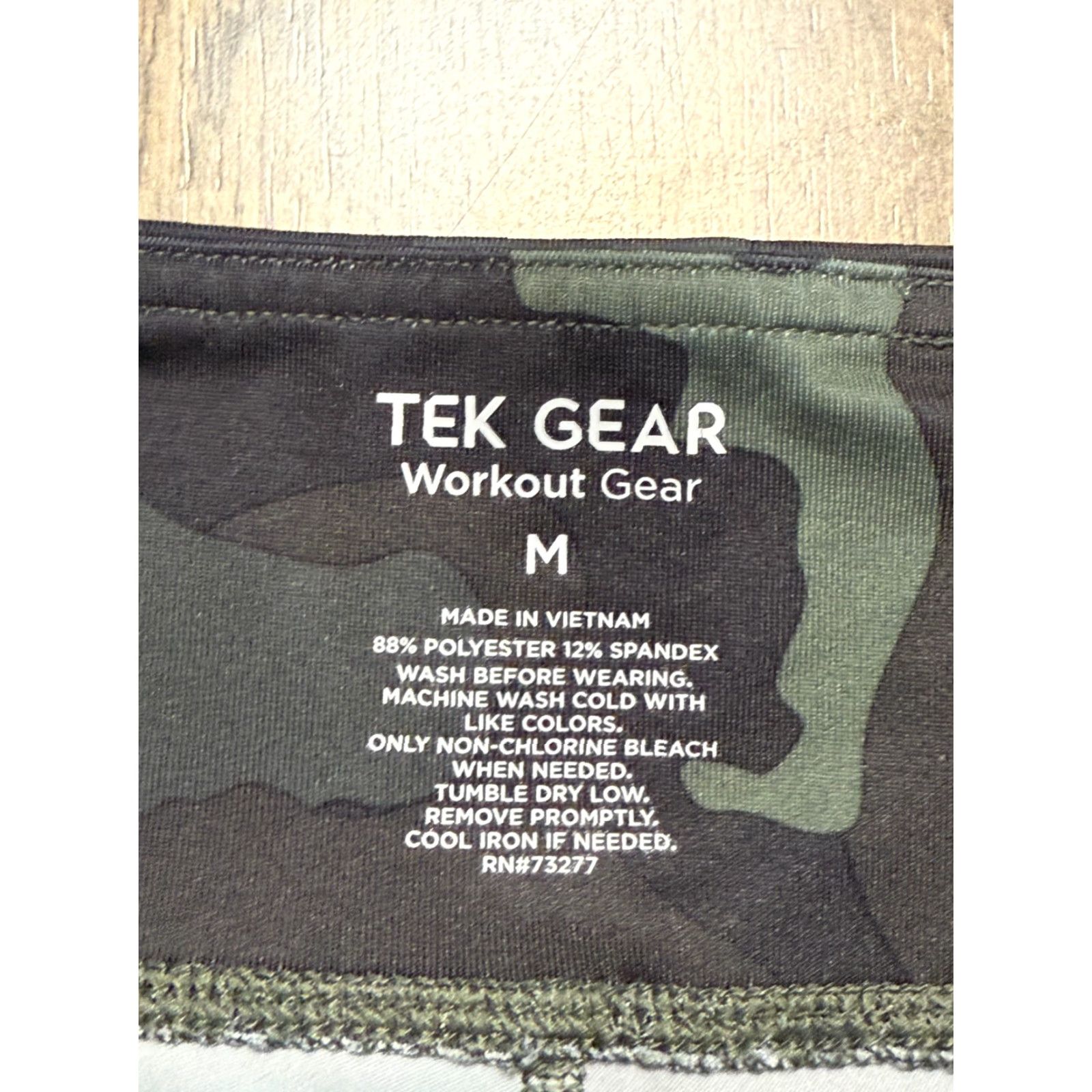 Tek Gear Tek Gear Workout Gear Shorts Womens Medium Green Black Camouflage Bike Shorts Size 32" / US 10 / IT 46 - 5 Thumbnail