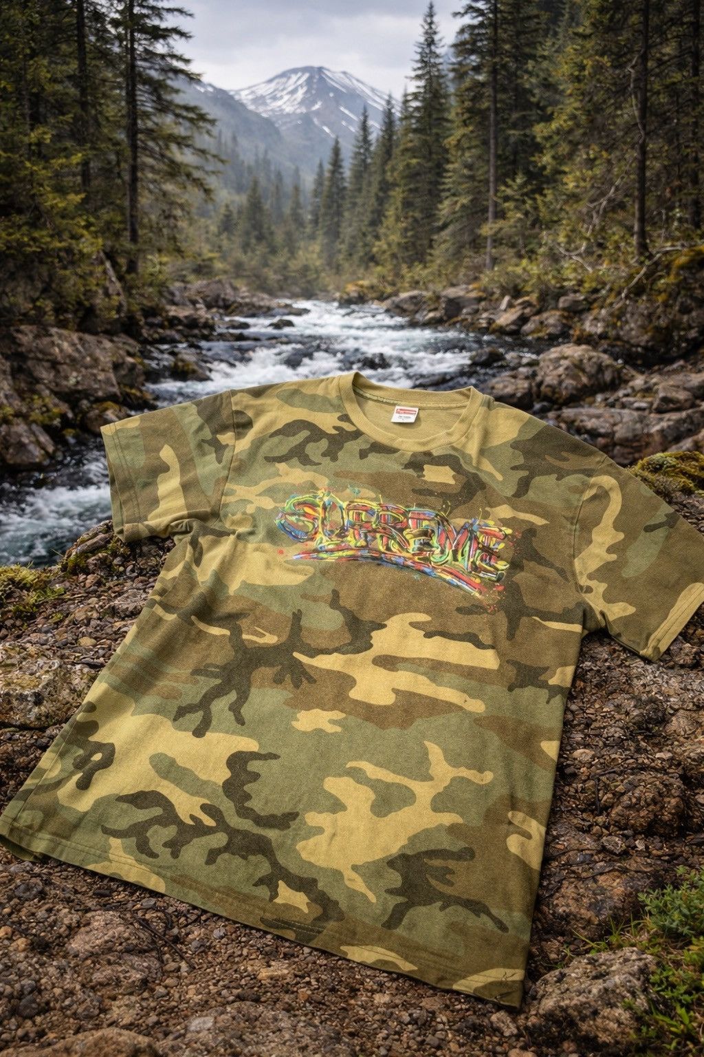 Supreme Supreme Men’s Graphic Camo T-Shirt Size US L / EU 52-54 / 3 - 1 Thumbnail