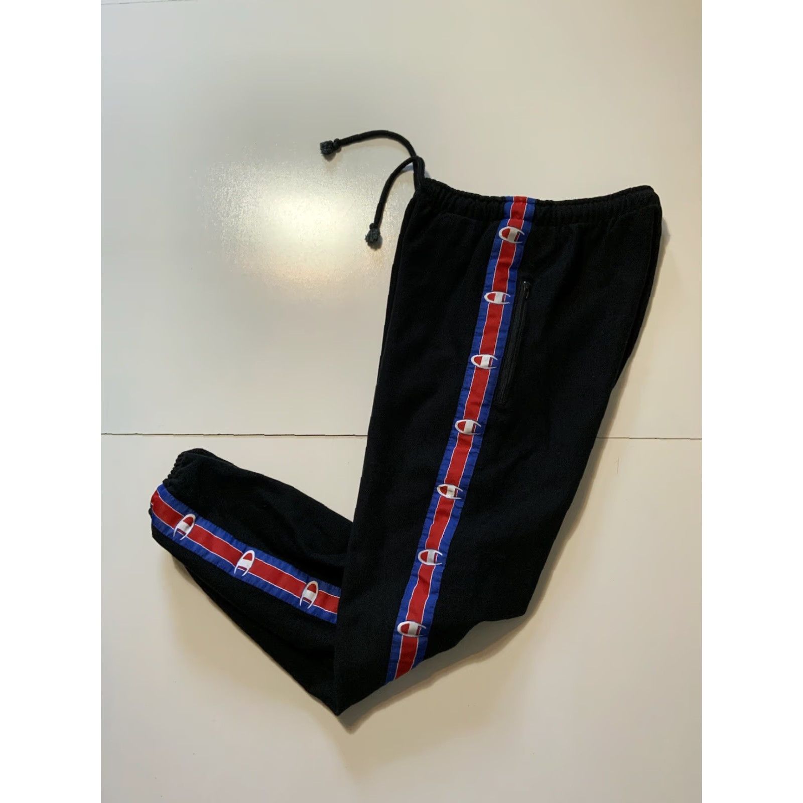 Champion VETEMENTS X CHAMPION SS17 Demna Reverse Weave Black Jogger Sweatpants Sz. S Size US 29 - 2 Thumbnail