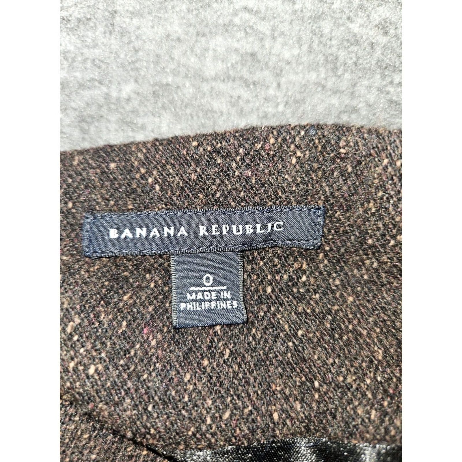 Banana Republic VINTAGE Banana Republic Wool Silk Blend Dress Brown Tweed V-Neck Knee Length Lined Pencil Dress Womens 0 Regular Sleeveless Size XS / US 0-2 / IT 36-38 - 2 Thumbnail