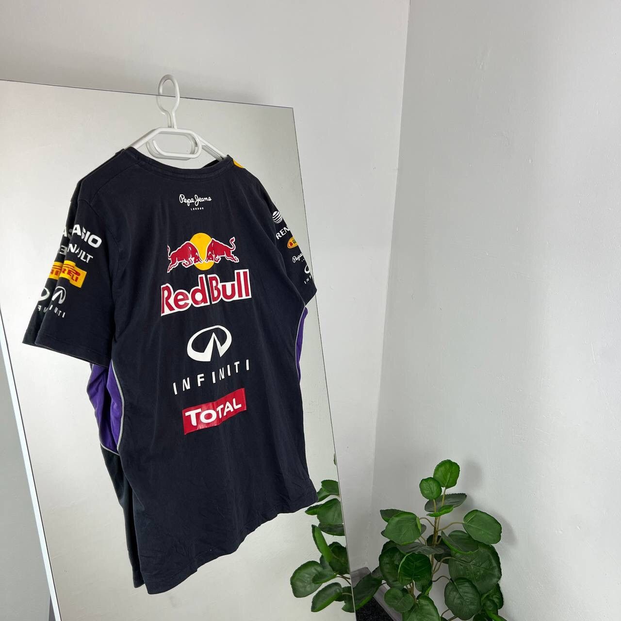 Red Bull Vintage Red Bull Pepe Jeans Inviniti Big Logo Embroidered Size US XXL / EU 58 / 5 - 1 Thumbnail