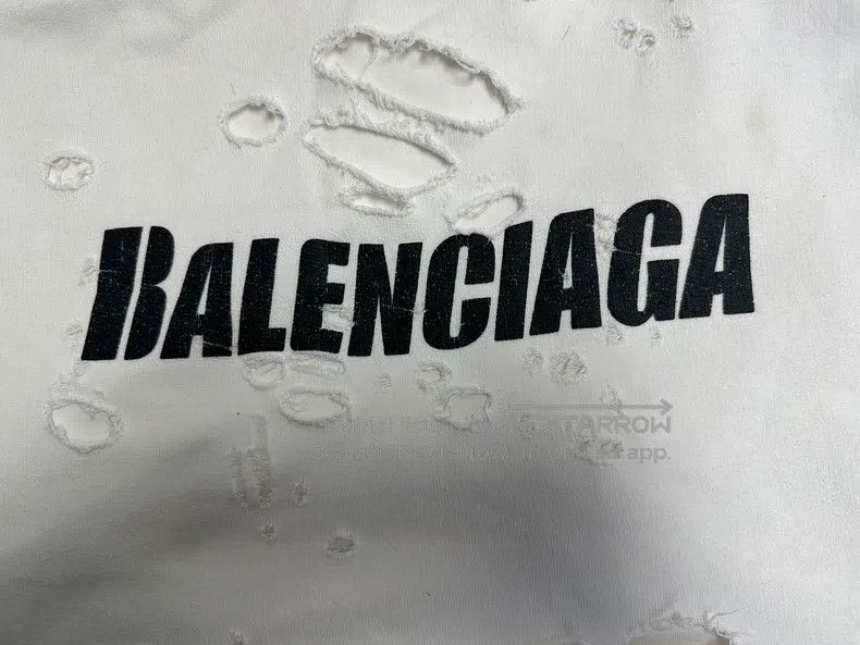 Balenciaga Balenciaga Printed Faded Effect Fleece Sweatshirt Size US S / EU 44-46 / 1 - 3 Thumbnail