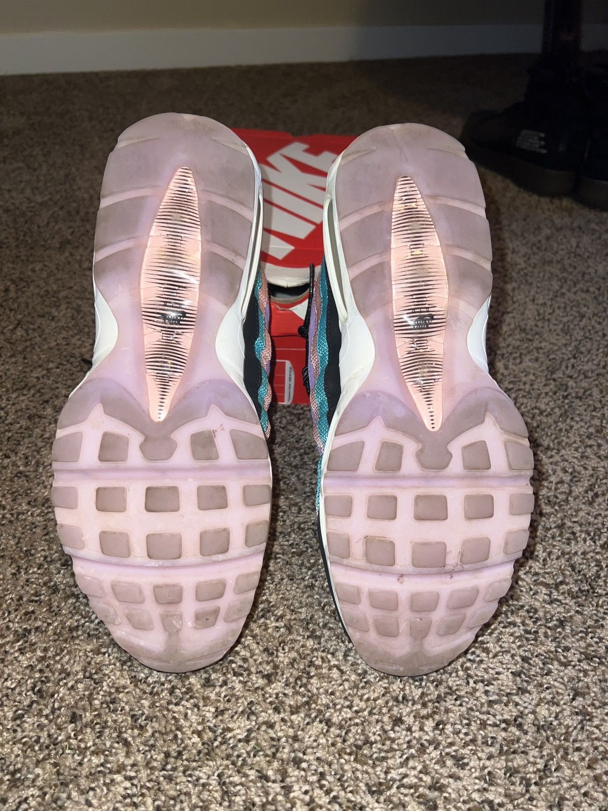 Nike Nike Air Max 95 “Have a Nike day” Size US 10 / EU 43 - 6 Thumbnail