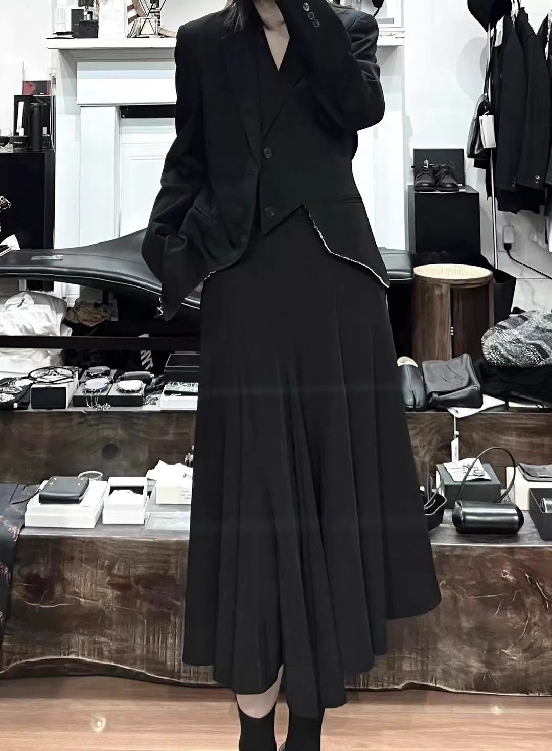 Yohji Yamamoto Yohji Yamamoto Pleated Skirt Size 3 Size 28" / US 6 / IT 42 - 4 Thumbnail