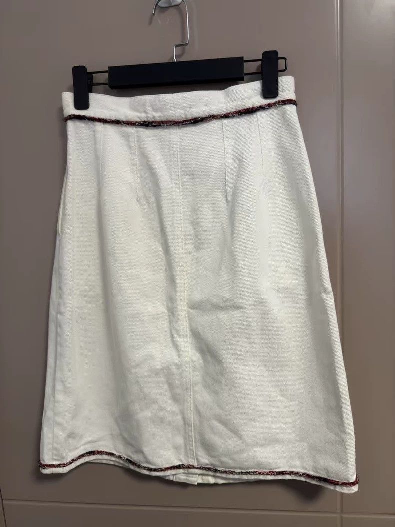 Chanel Chanel White Denim Mini Skirt -2505 Size US 38 / EU 54 - 2 Thumbnail