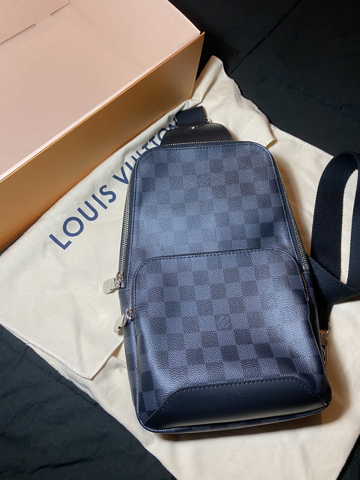 Louis Vuitton Avenue Sling Bag Limited Edition Damier Graphite League -  ShopStyle