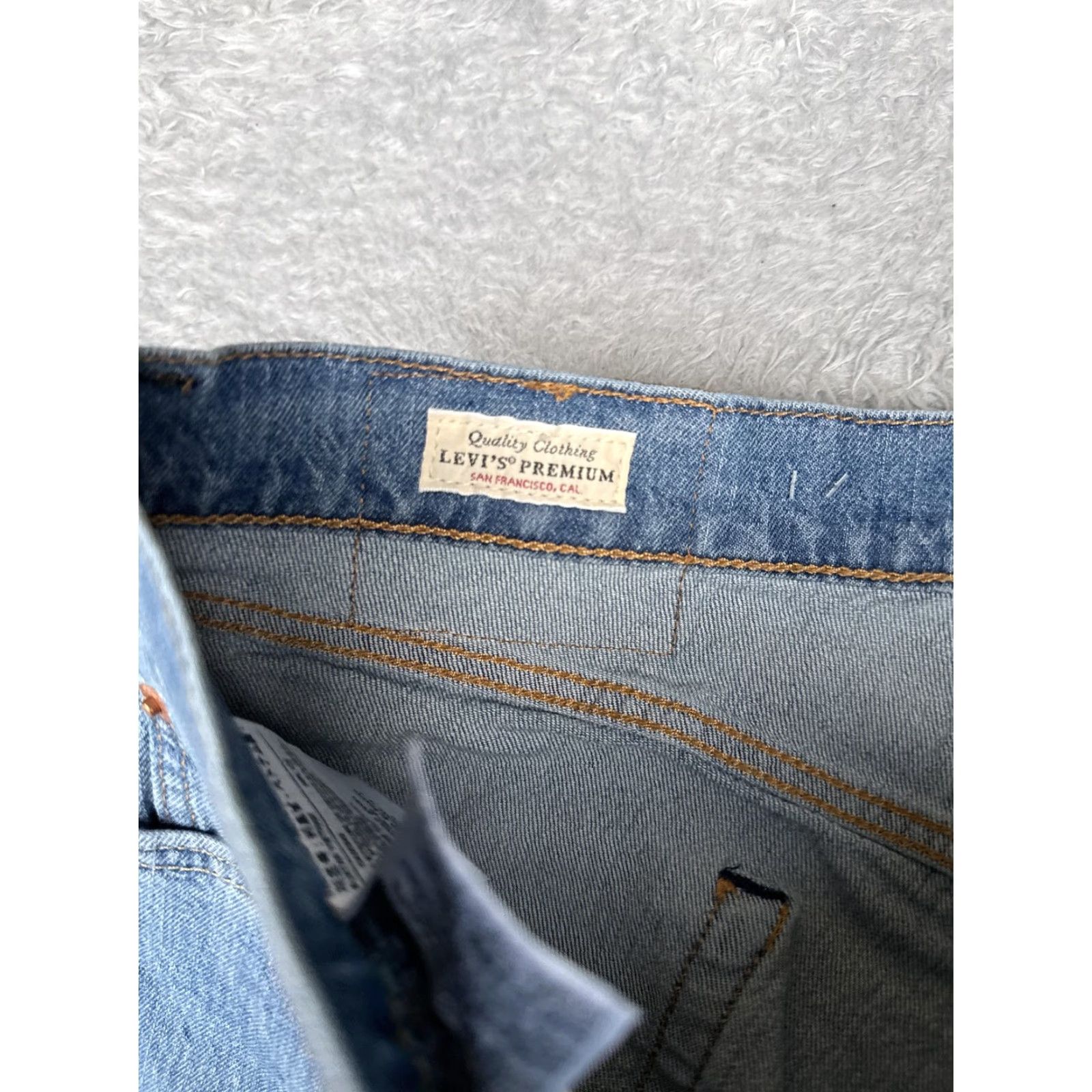 Levi's VINTAGE Levis 505 Jeans Womens 28 Blue Light Wash Denim Regular Fit Straight Casual Pants Size 28" / US 6 / IT 42 - 6 Thumbnail